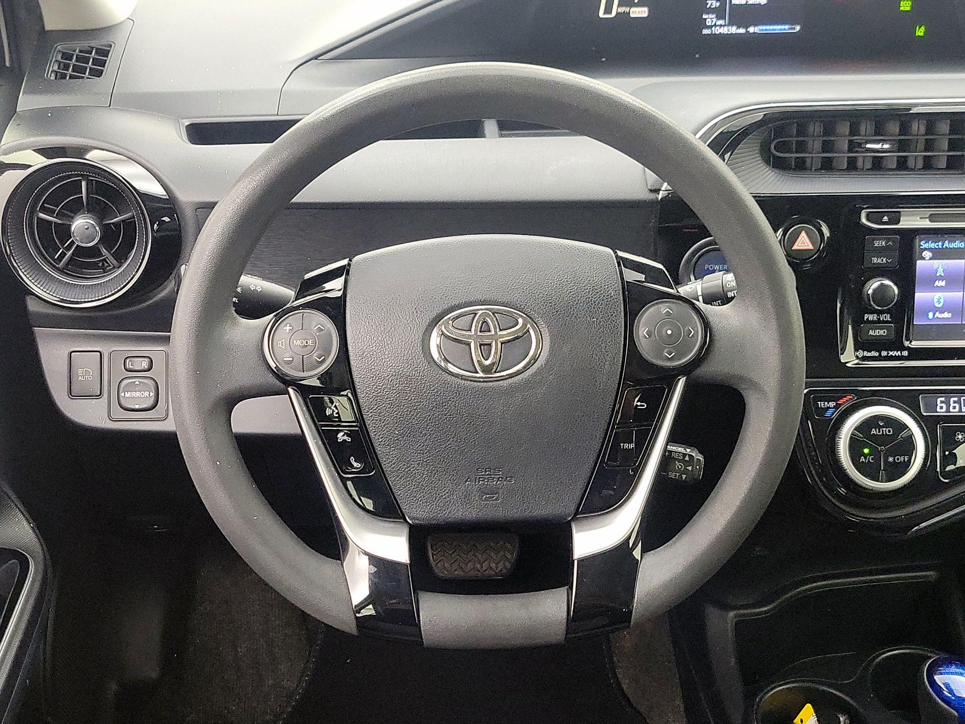 Thumbnail: 2018 Toyota Prius c - 10