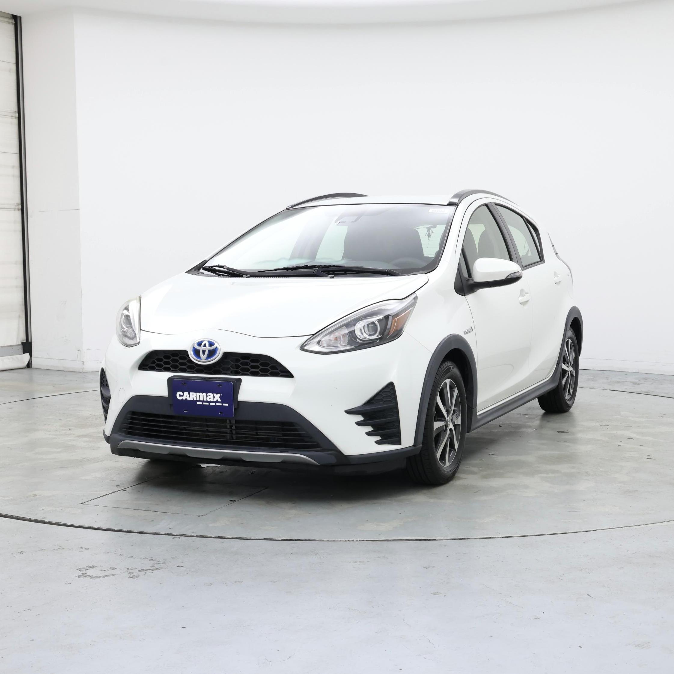 Thumbnail: 2018 Toyota Prius c - 4