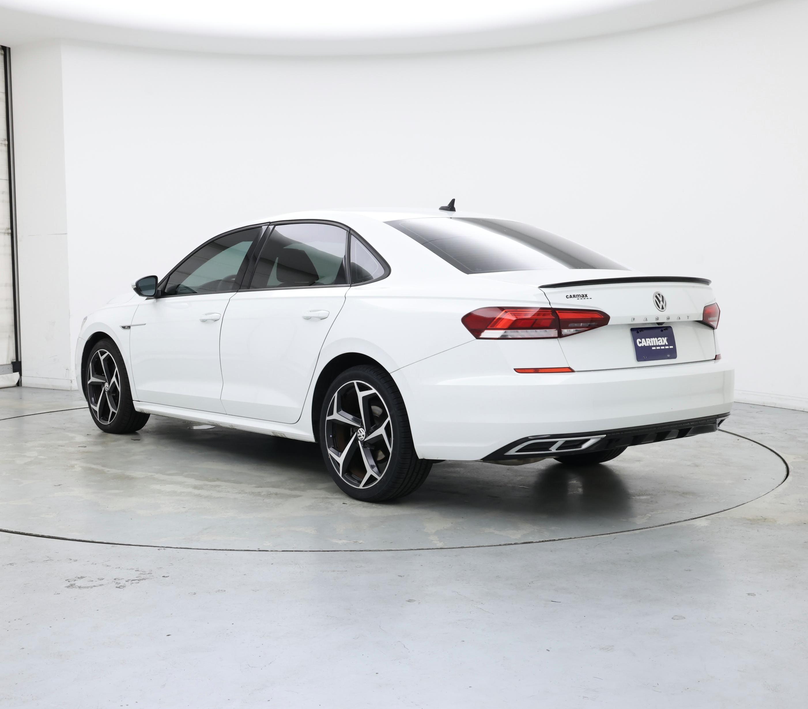 Thumbnail: 2022 Volkswagen Passat - 2