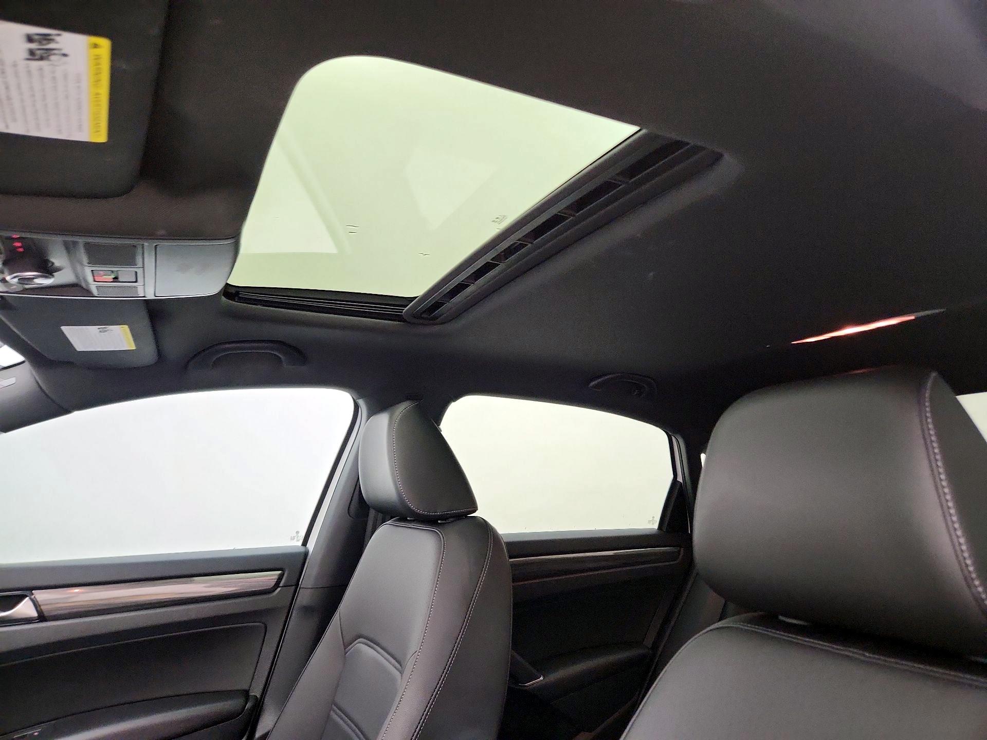 Thumbnail: 2022 Volkswagen Passat - 19