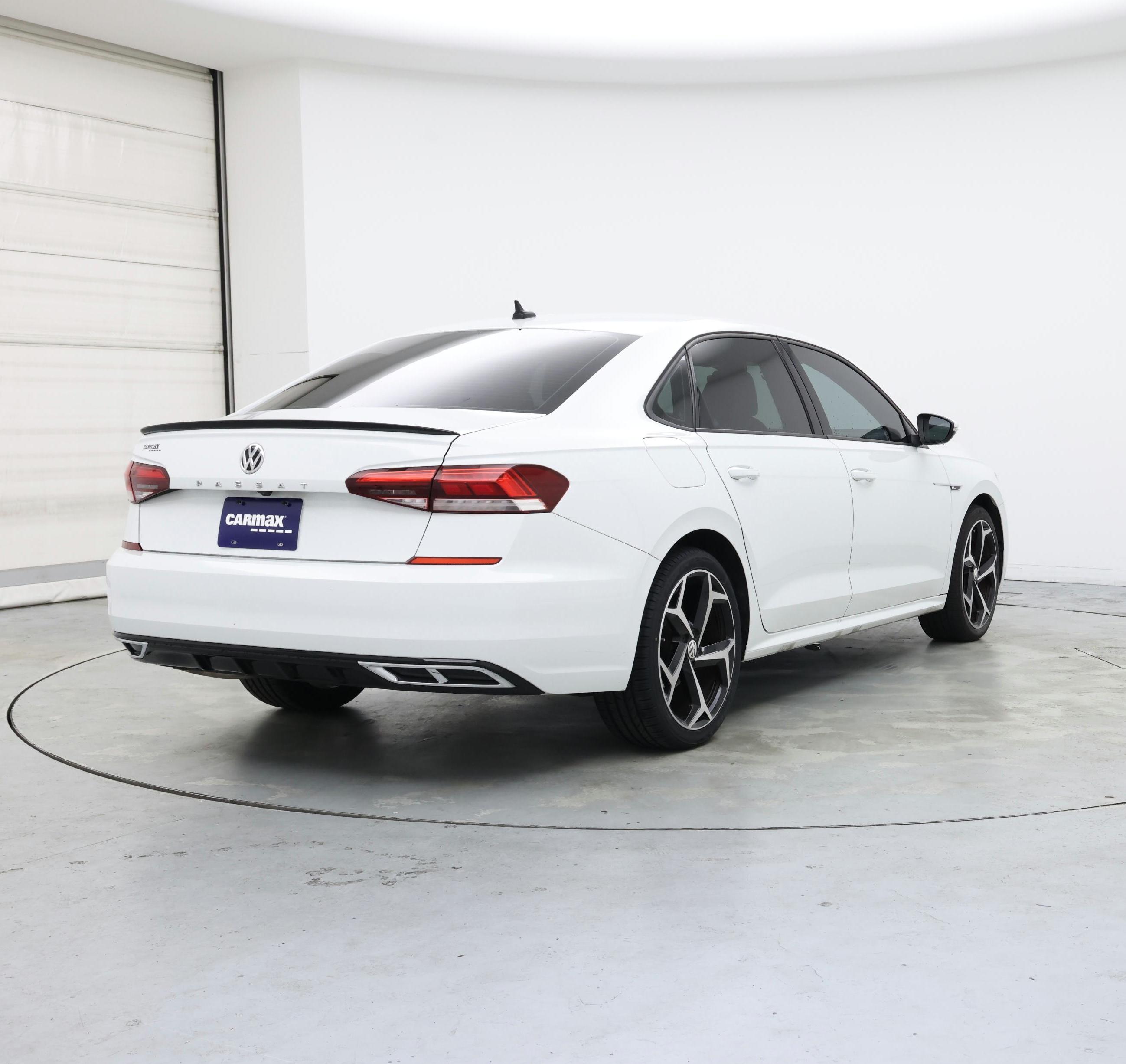 Thumbnail: 2022 Volkswagen Passat - 8