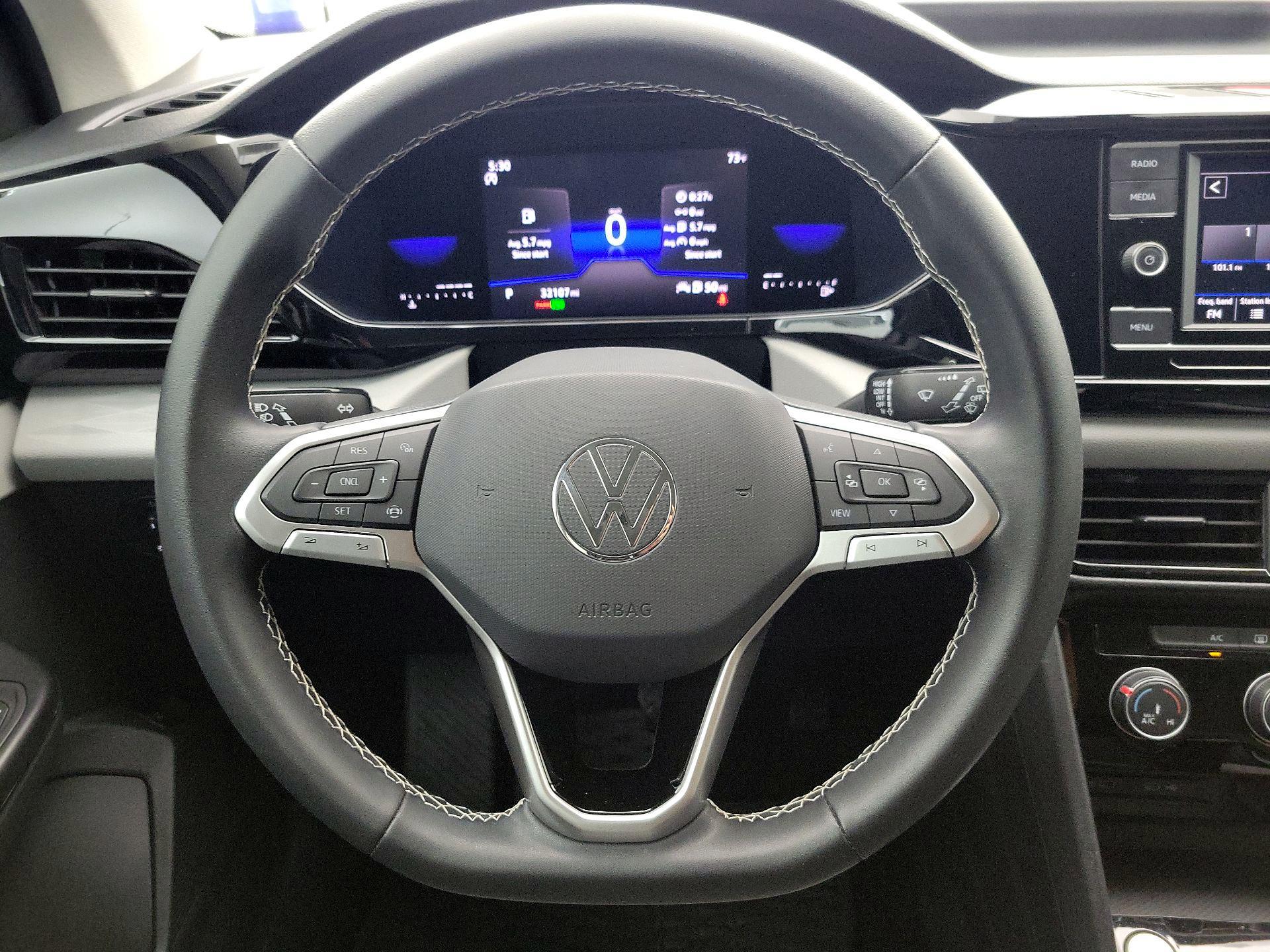 Thumbnail: 2023 Volkswagen Taos - 10