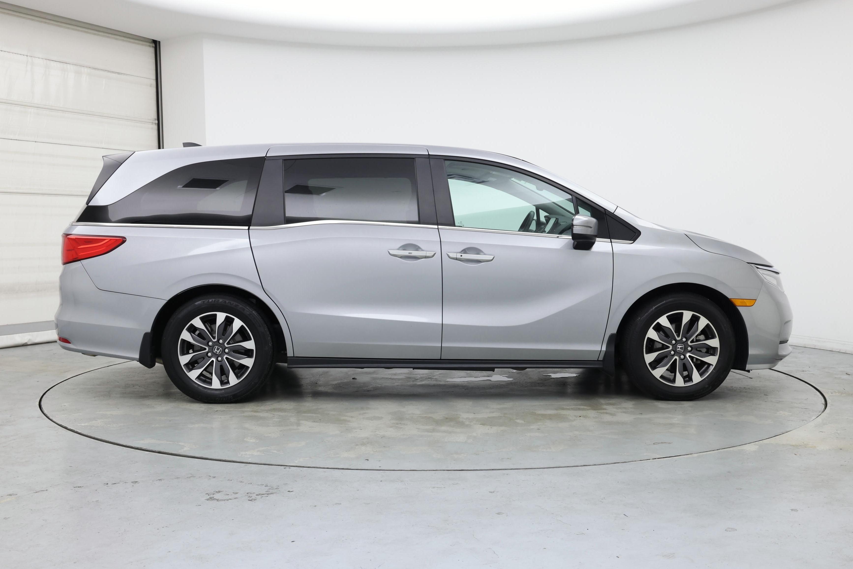 Thumbnail: 2023 Honda Odyssey - 7