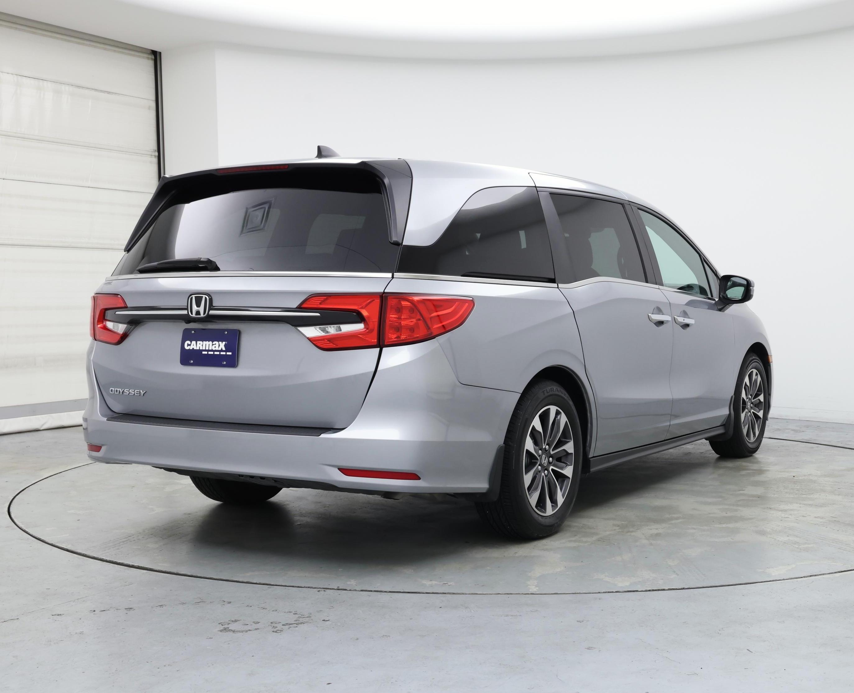 Thumbnail: 2023 Honda Odyssey - 8