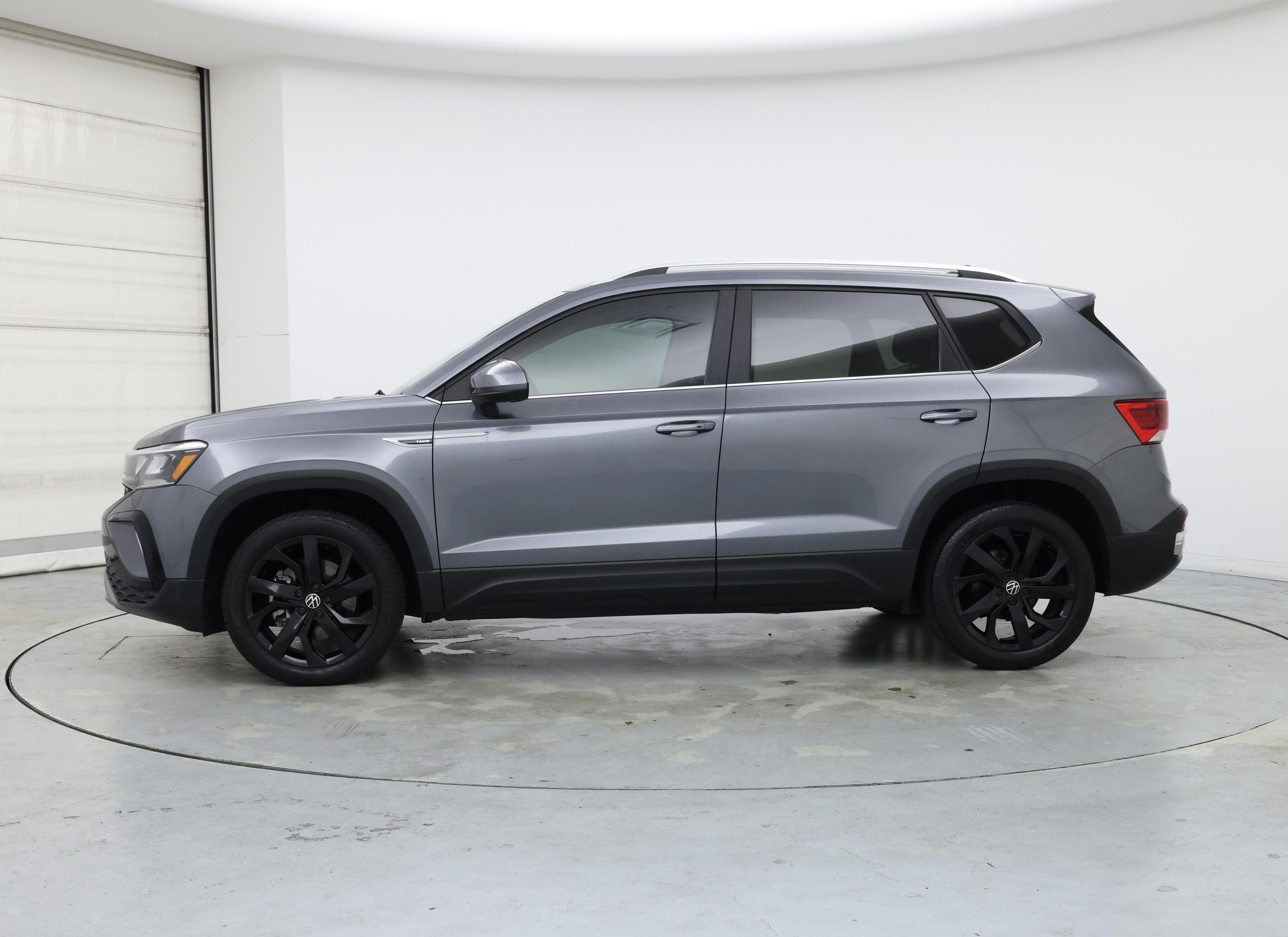 Thumbnail: 2022 Volkswagen Taos - 3