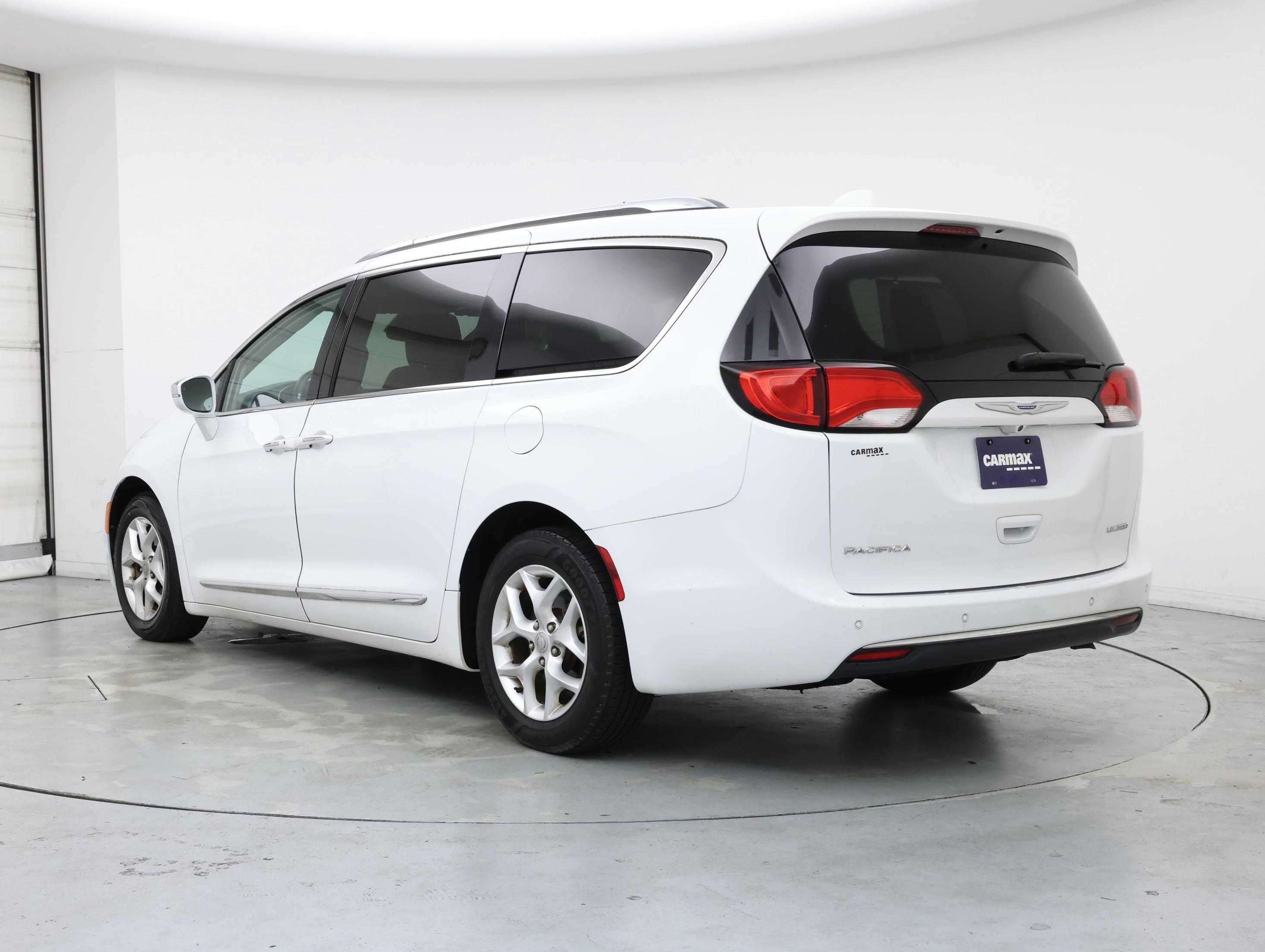 Thumbnail: 2020 Chrysler Pacifica - 2