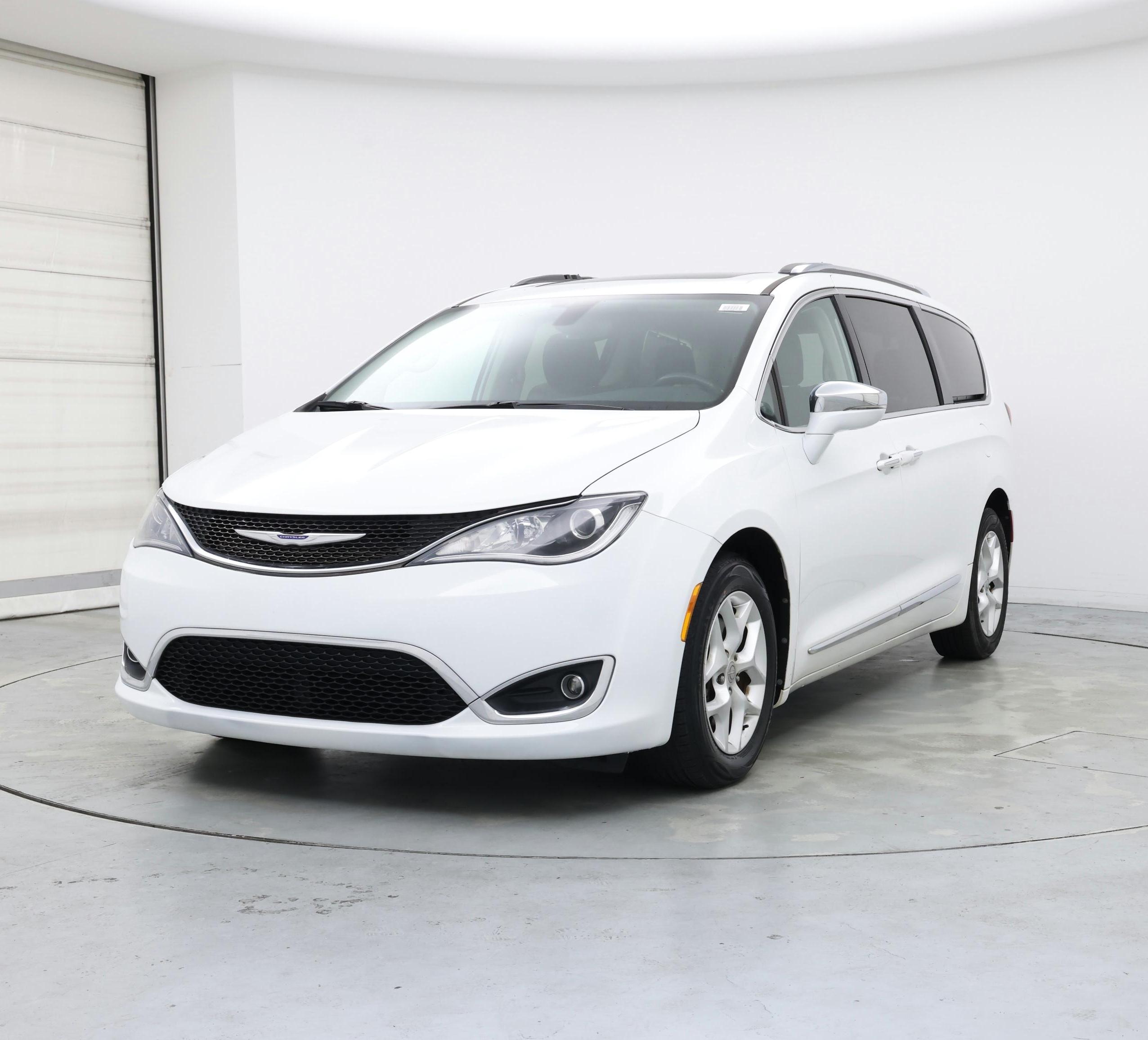 Thumbnail: 2020 Chrysler Pacifica - 4
