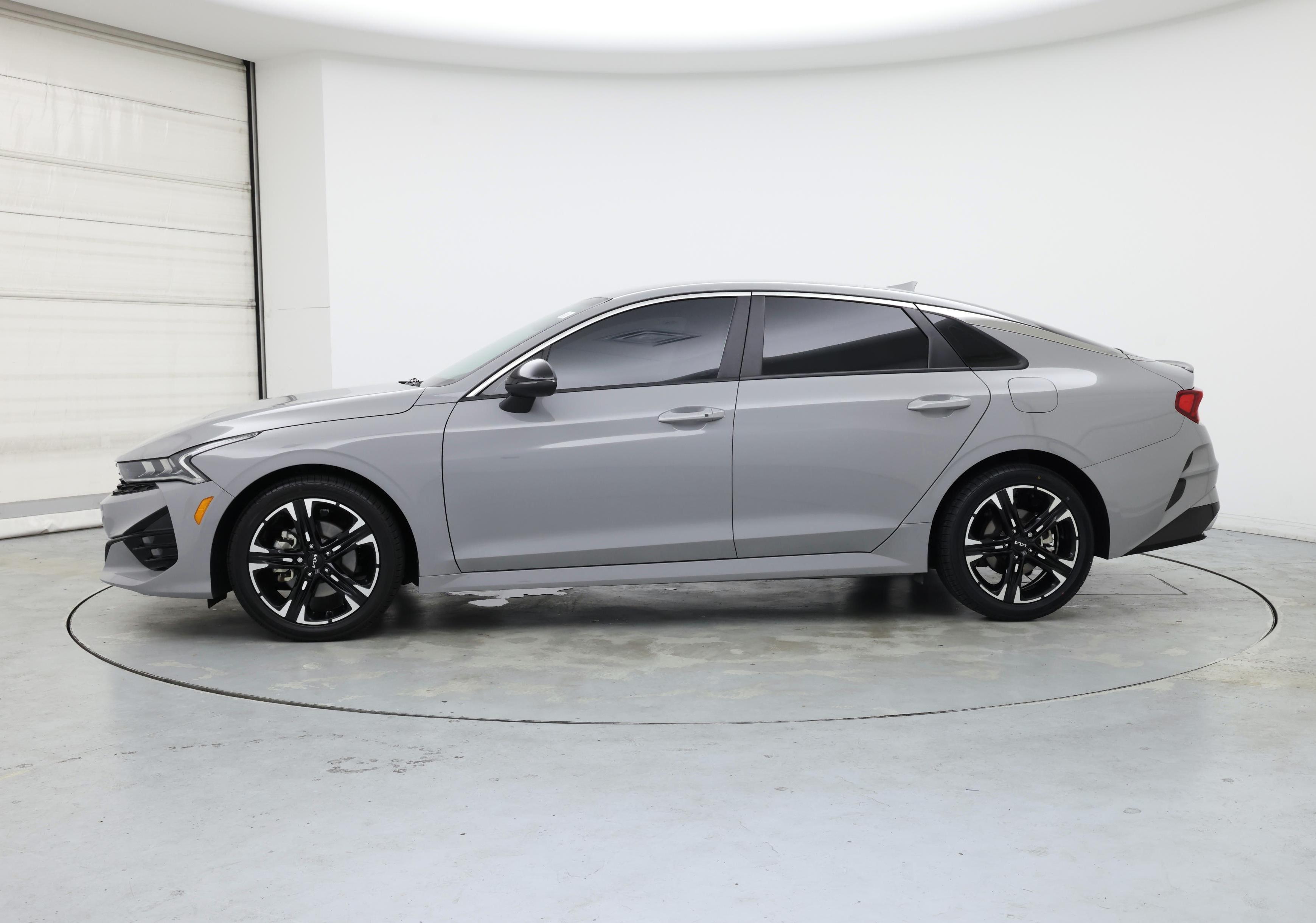 Thumbnail: 2023 Kia K5 - 3