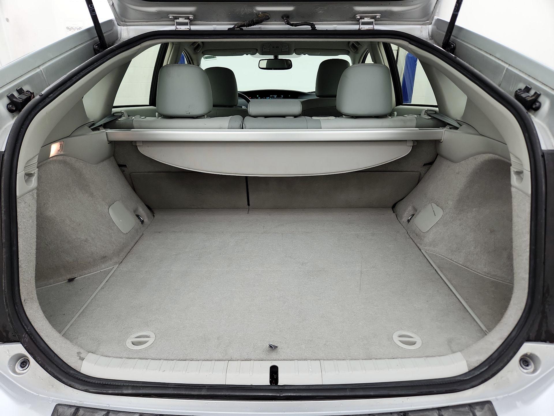 Thumbnail: 2015 Toyota Prius - 20
