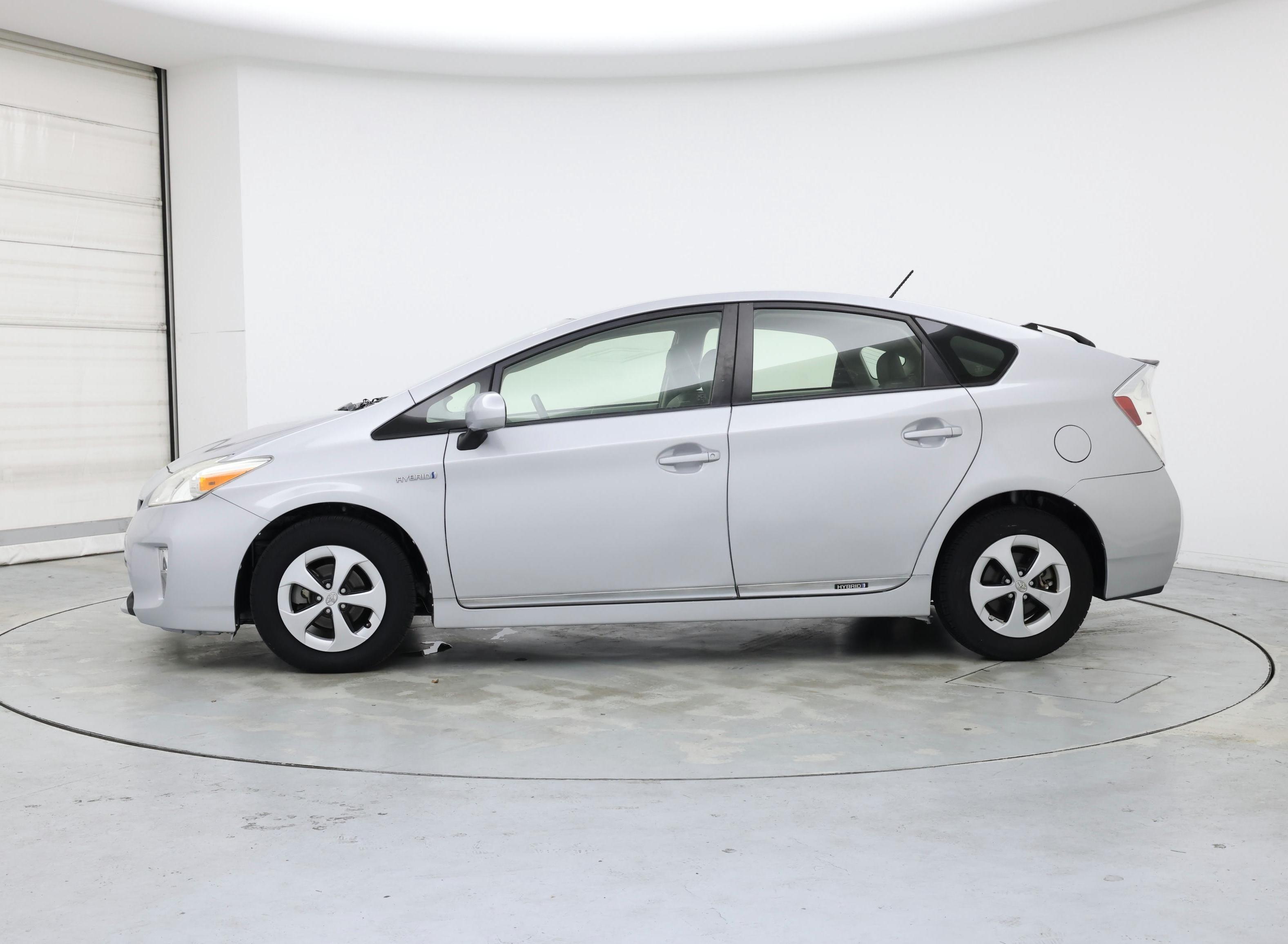 Thumbnail: 2015 Toyota Prius - 3