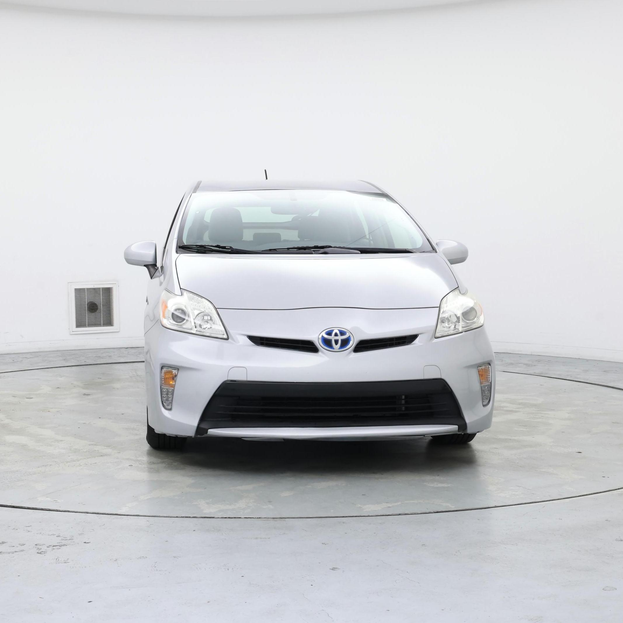 Thumbnail: 2015 Toyota Prius - 5