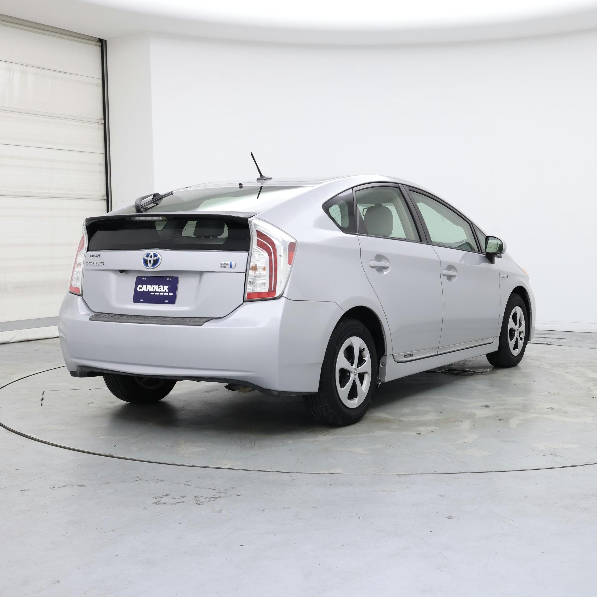 Thumbnail: 2015 Toyota Prius - 8
