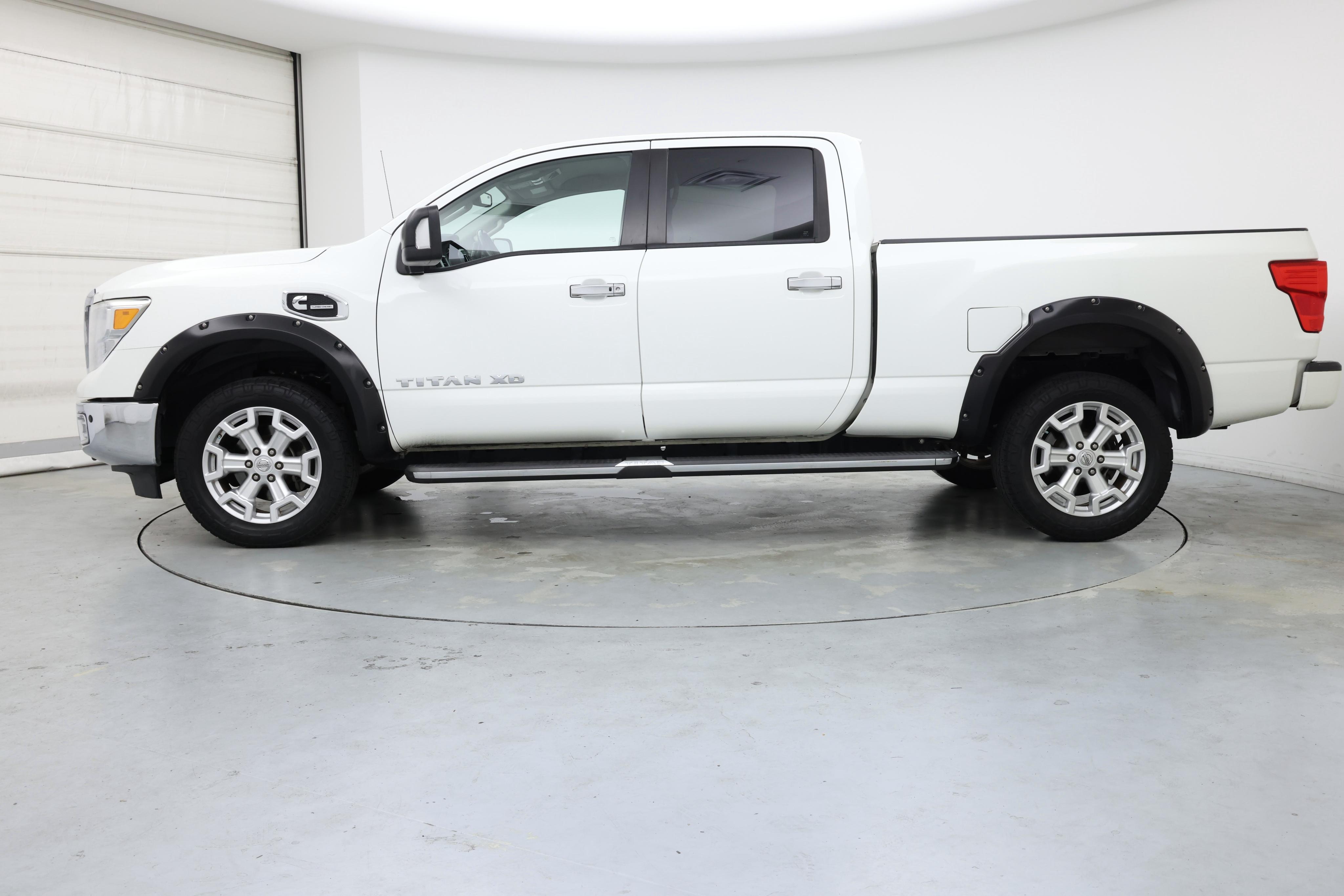 Thumbnail: 2017 Nissan Titan - 3