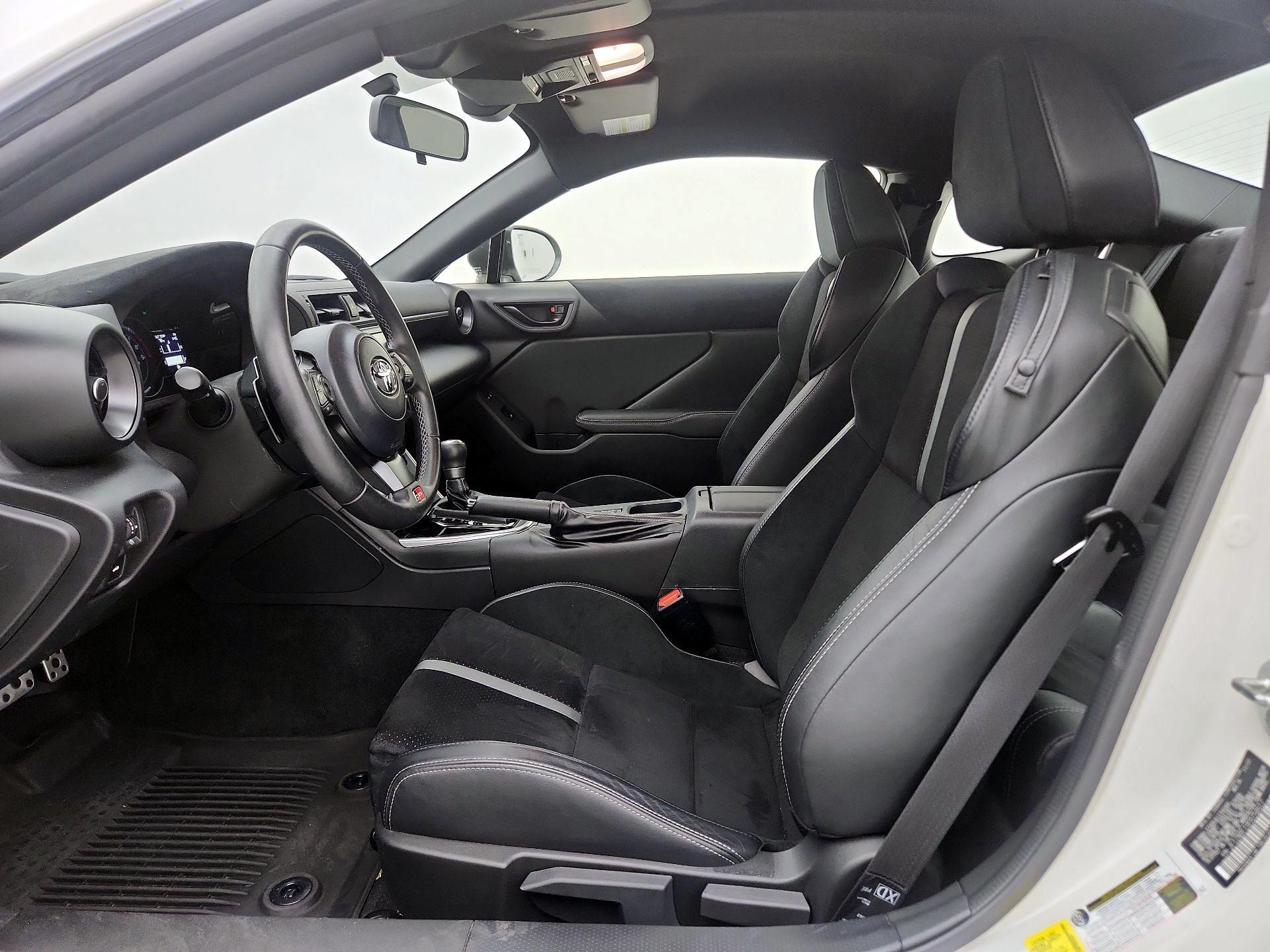 Thumbnail: 2023 Toyota GR86 - 11