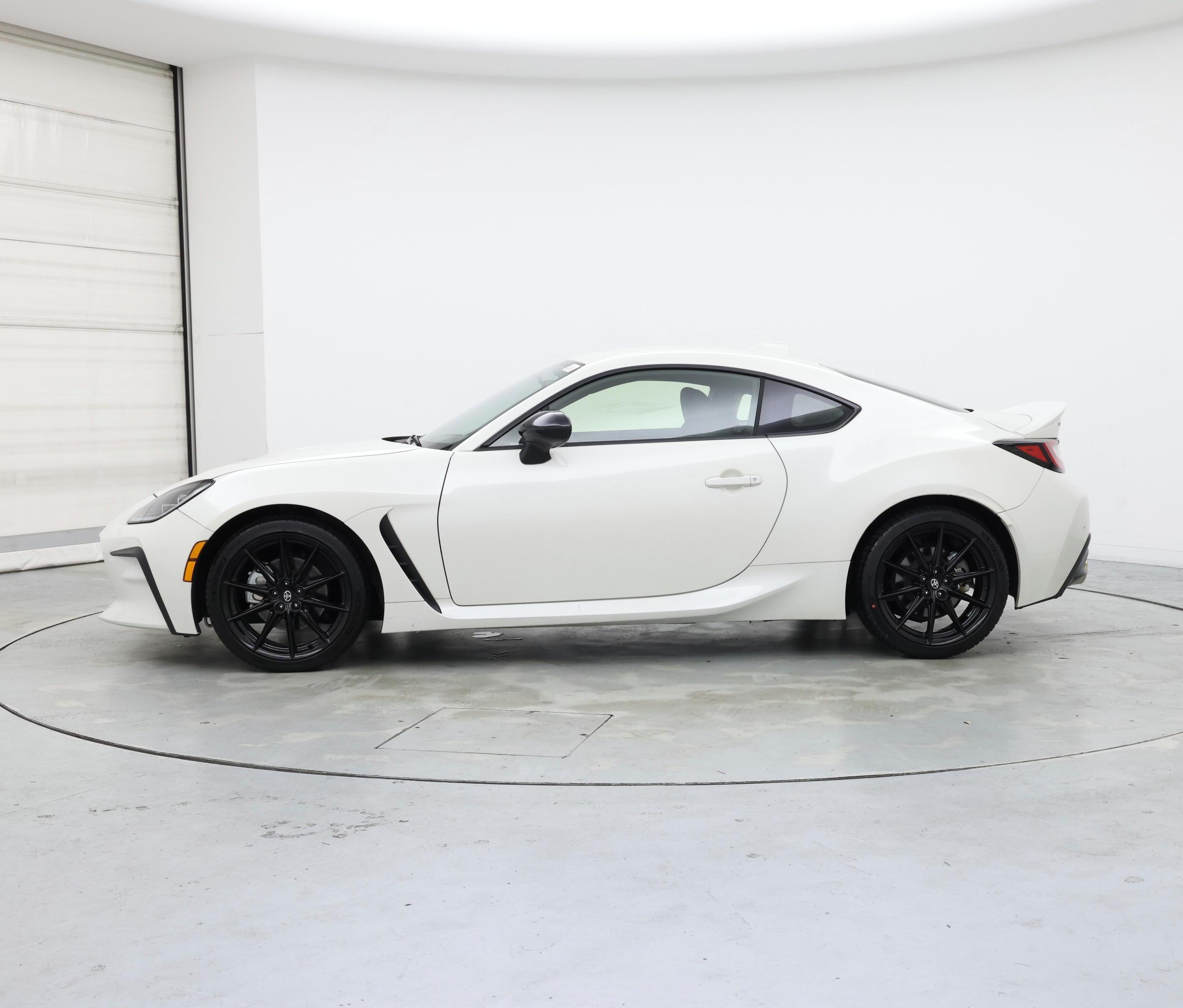 Thumbnail: 2023 Toyota GR86 - 3