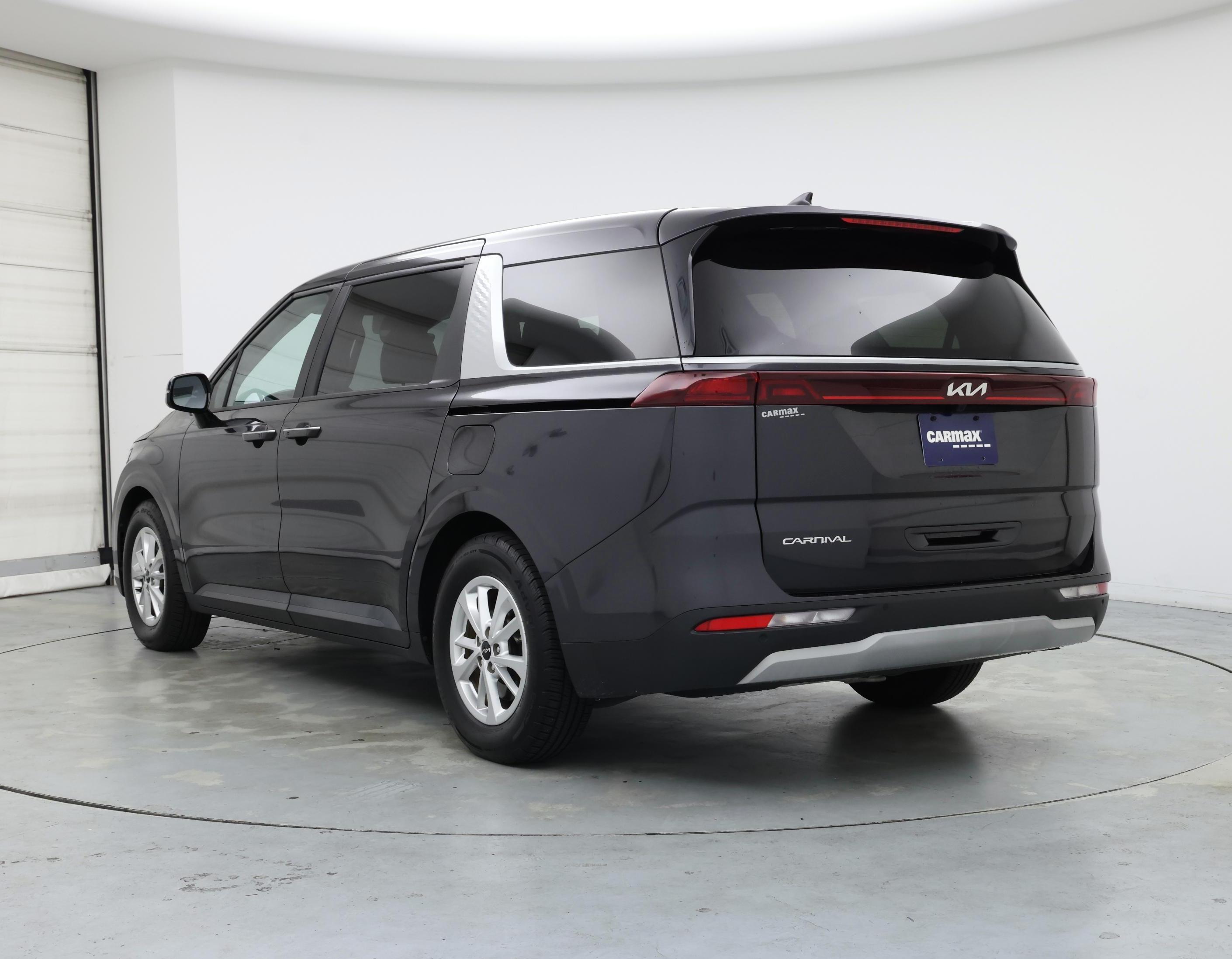 Thumbnail: 2023 Kia Carnival - 2