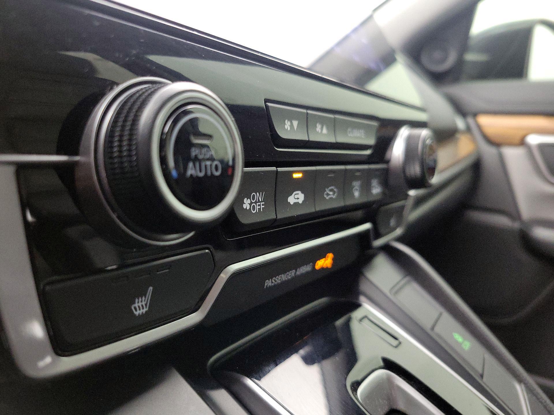 Thumbnail: 2019 Honda CR-V - 16