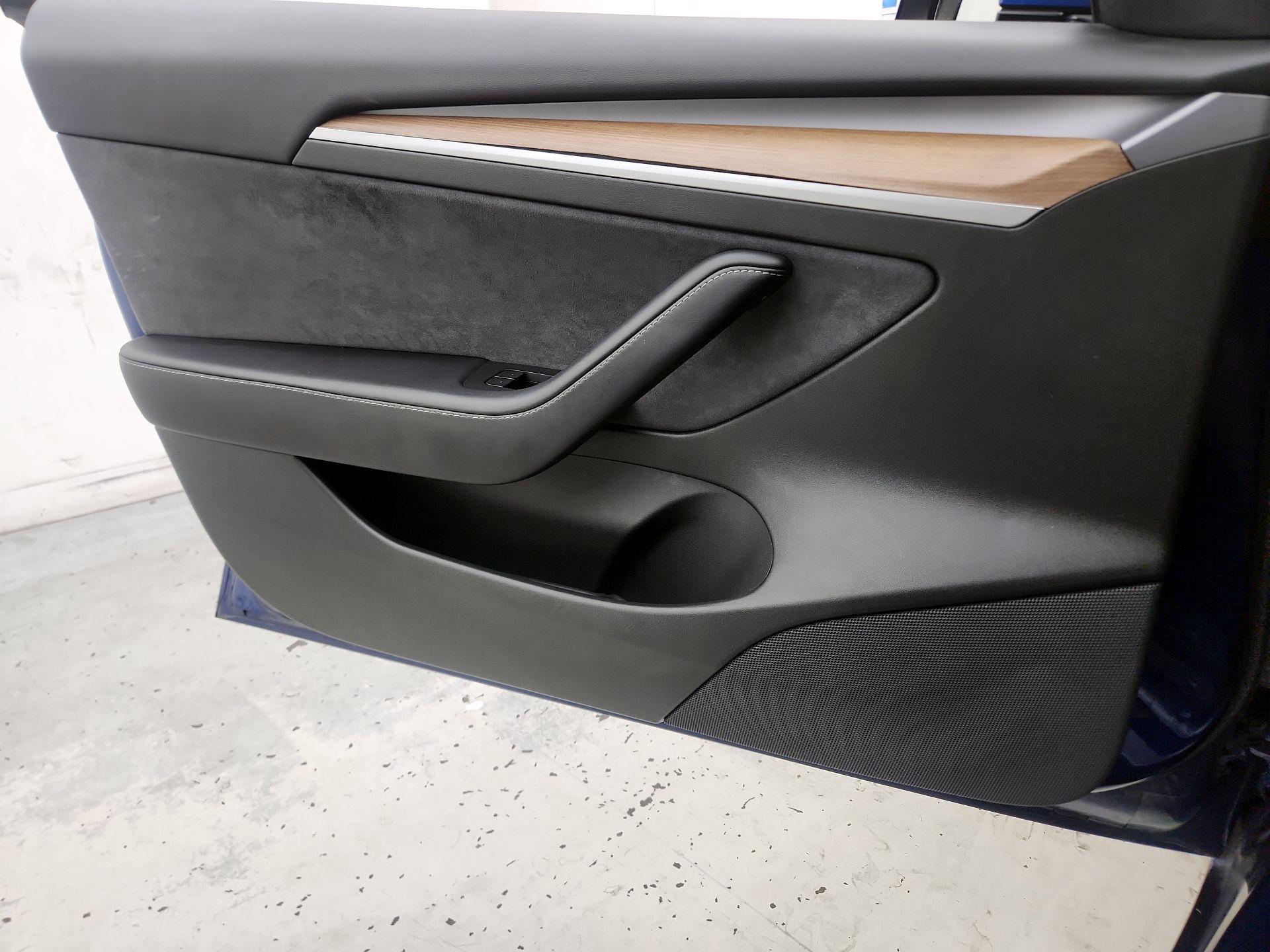 Thumbnail: 2022 Tesla Model 3 - 12