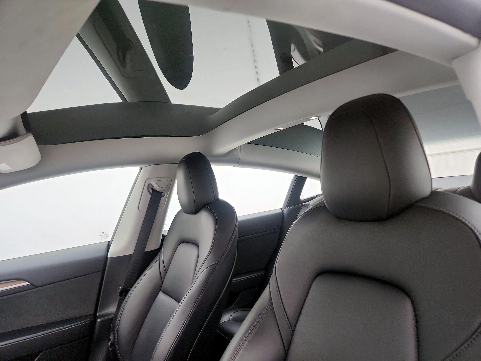 Thumbnail: 2022 Tesla Model 3 - 19