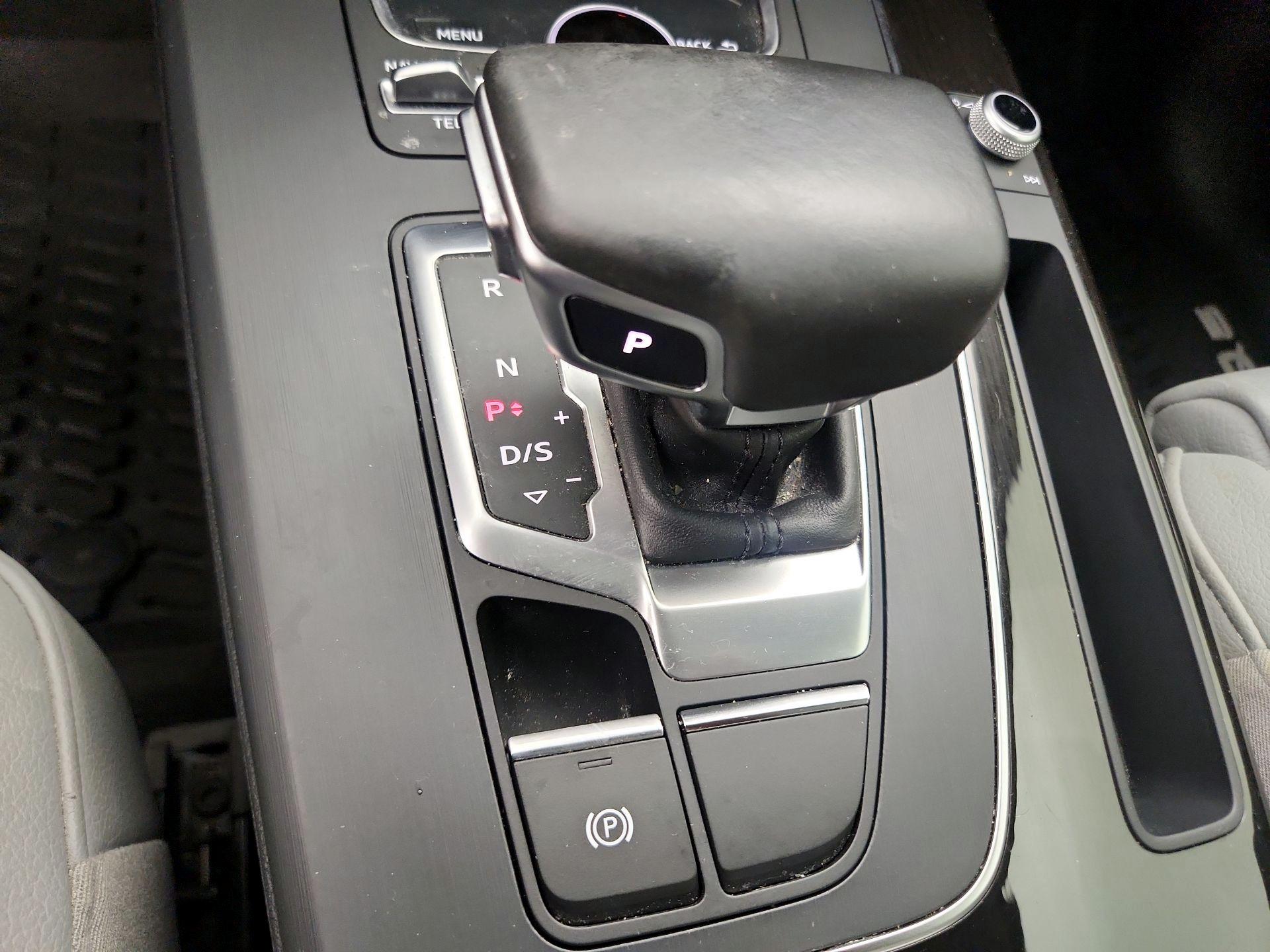 Thumbnail: 2018 Audi Q5 - 18