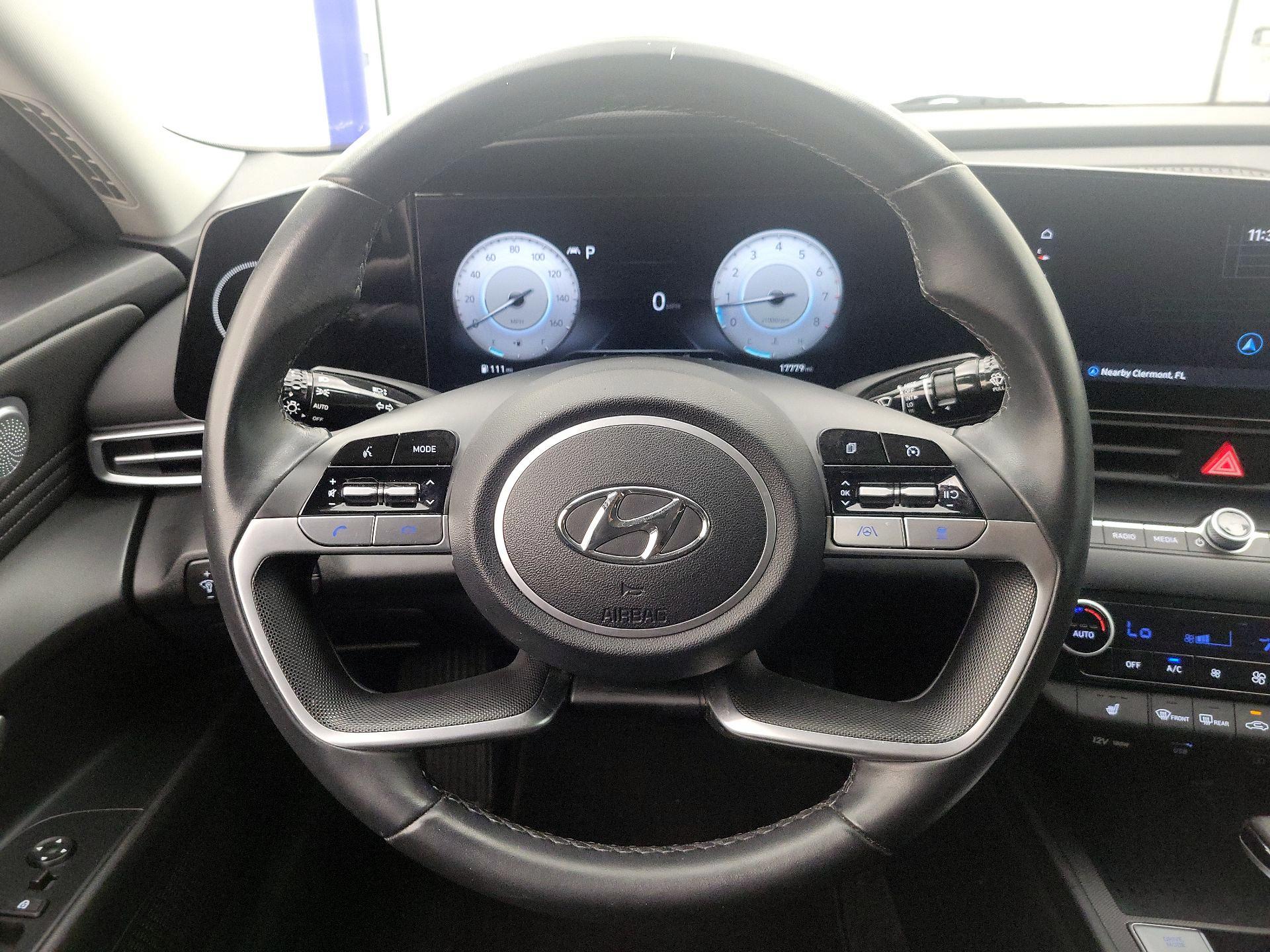 Thumbnail: 2023 Hyundai Elantra - 10