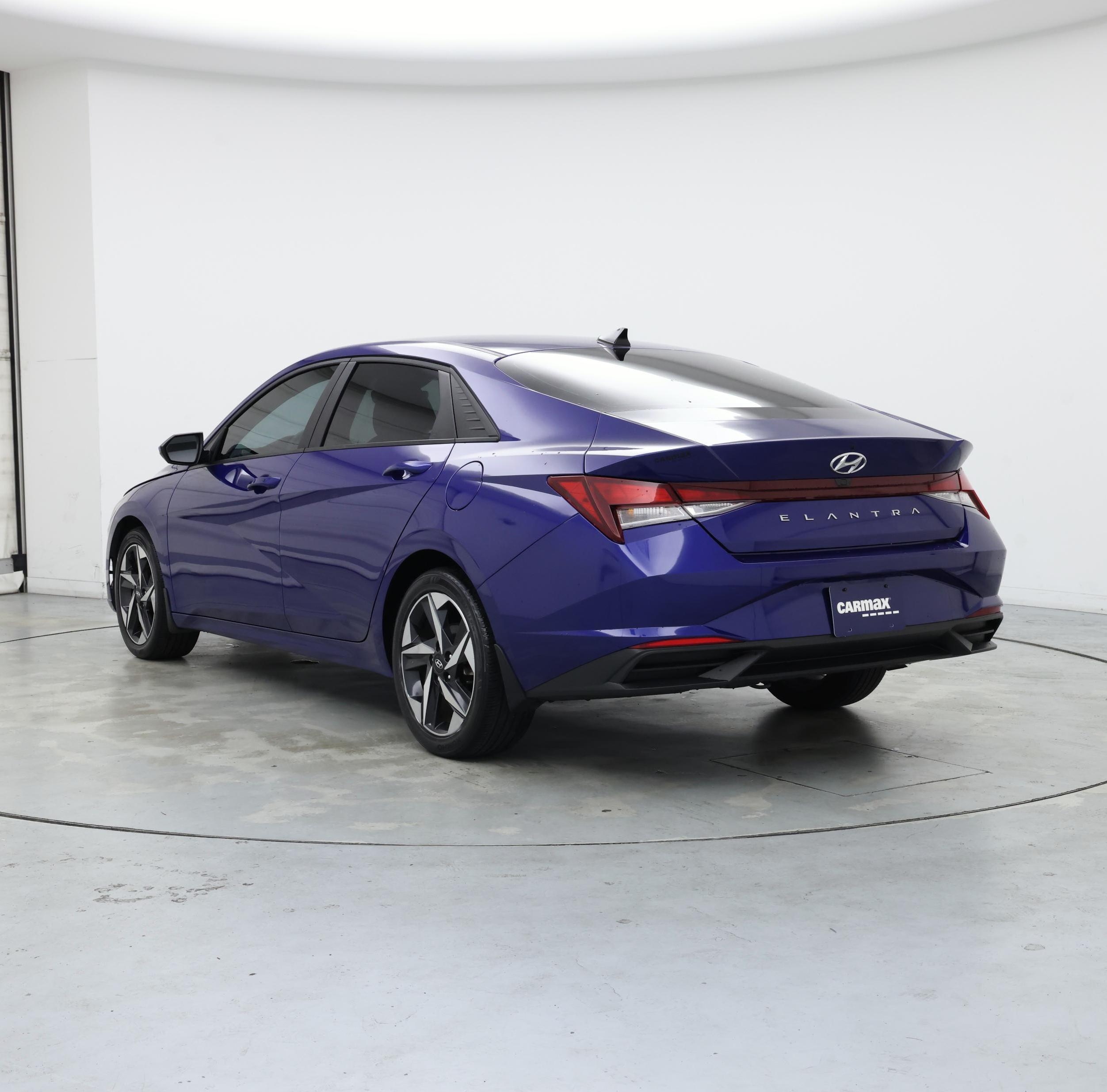 Thumbnail: 2023 Hyundai Elantra - 2