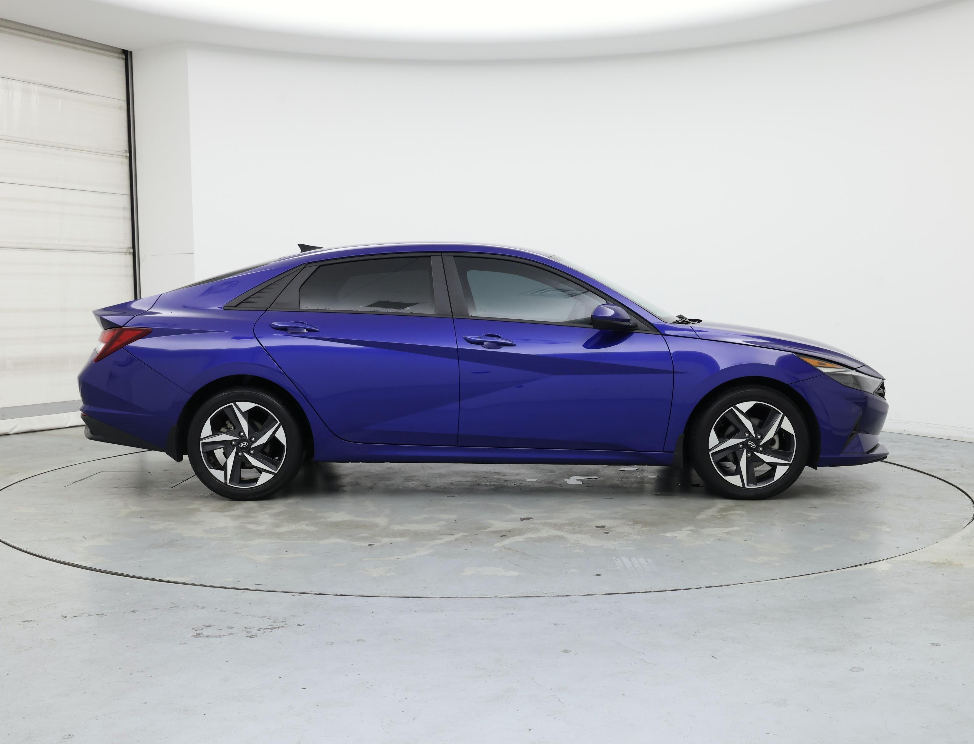 Thumbnail: 2023 Hyundai Elantra - 7