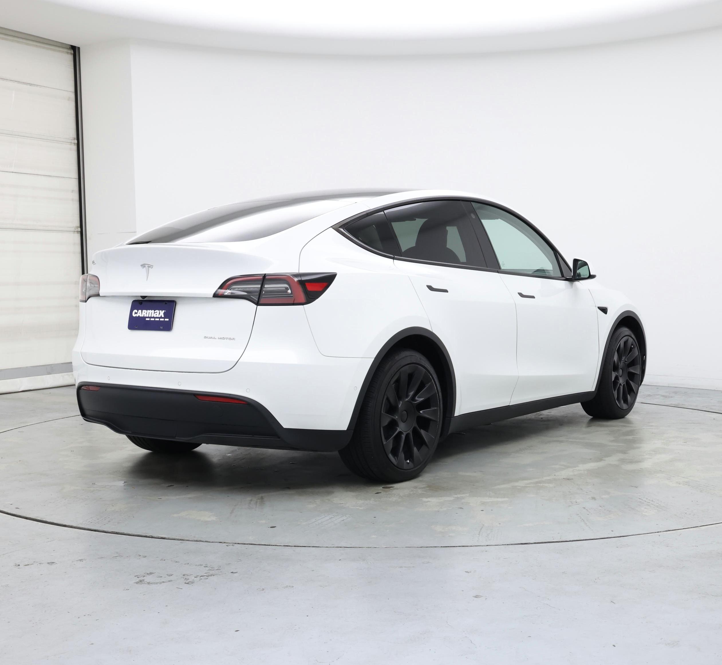 Thumbnail: 2022 Tesla Model Y - 8