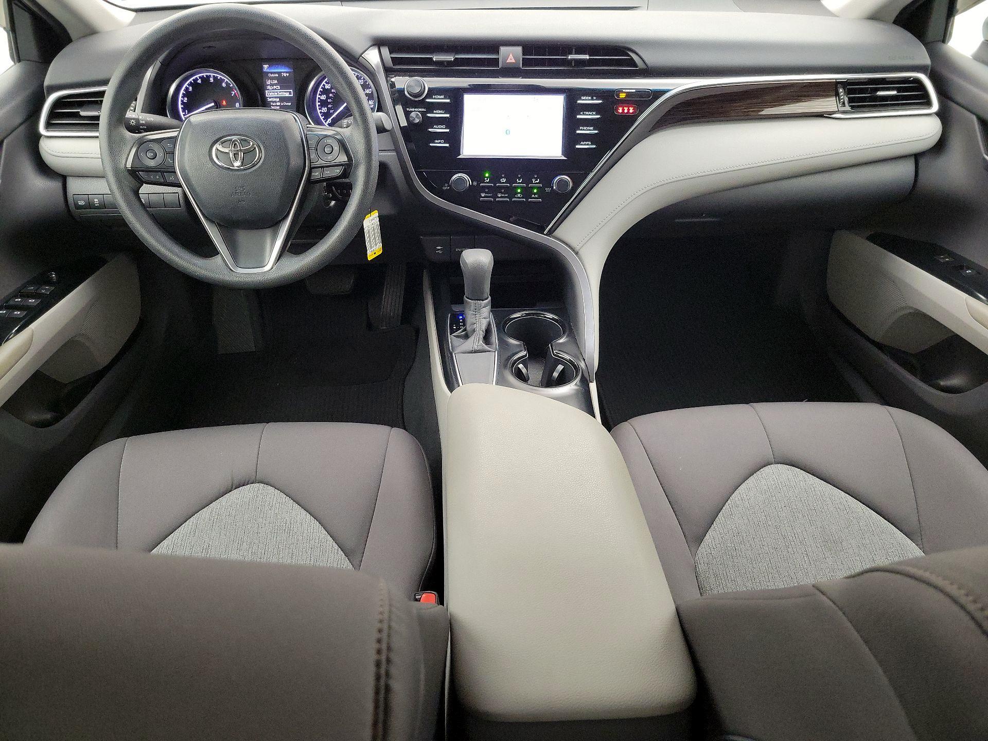 Thumbnail: 2018 Toyota Camry - 9