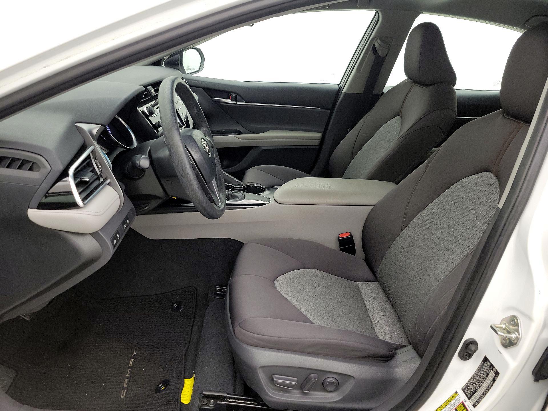 Thumbnail: 2018 Toyota Camry - 11