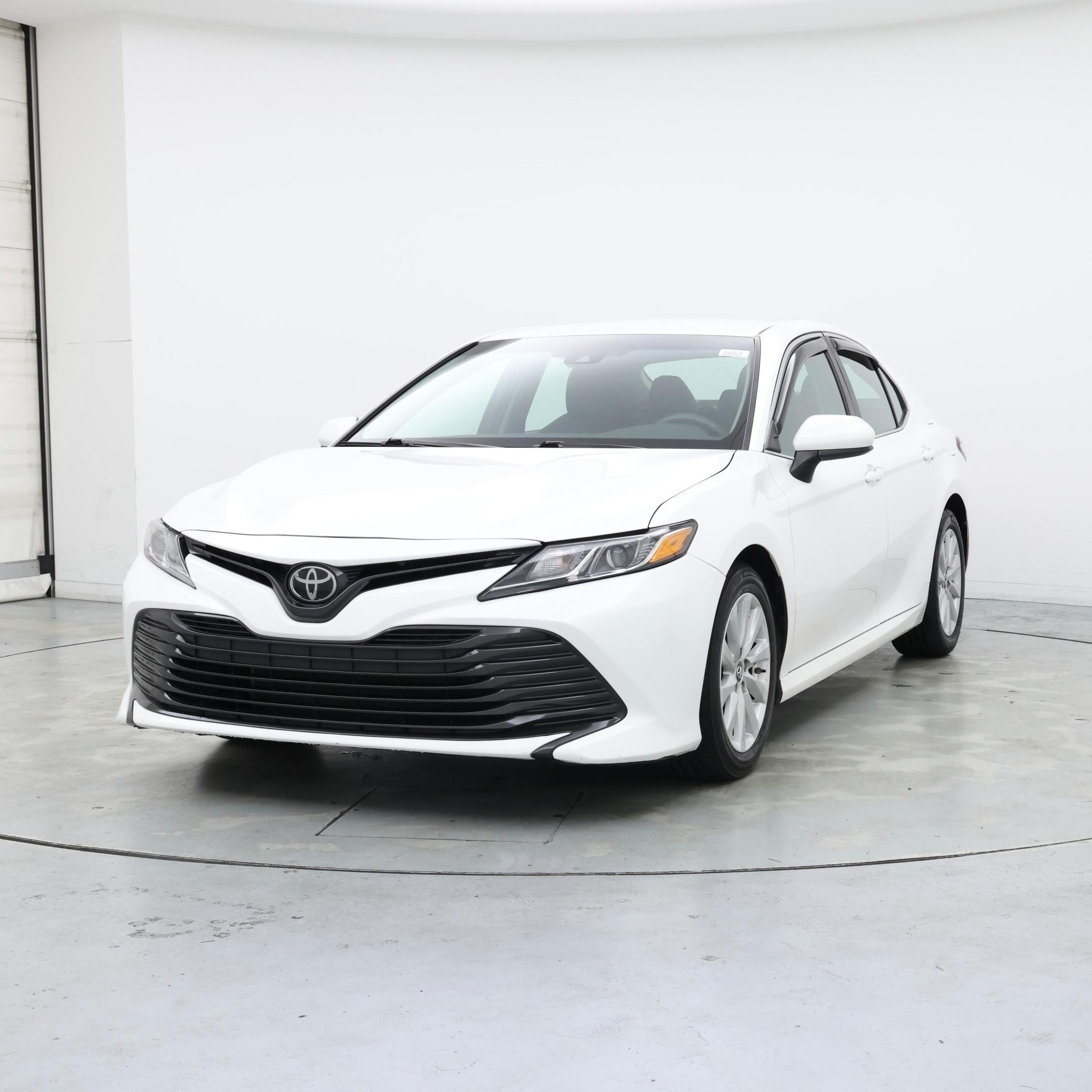 Thumbnail: 2018 Toyota Camry - 4