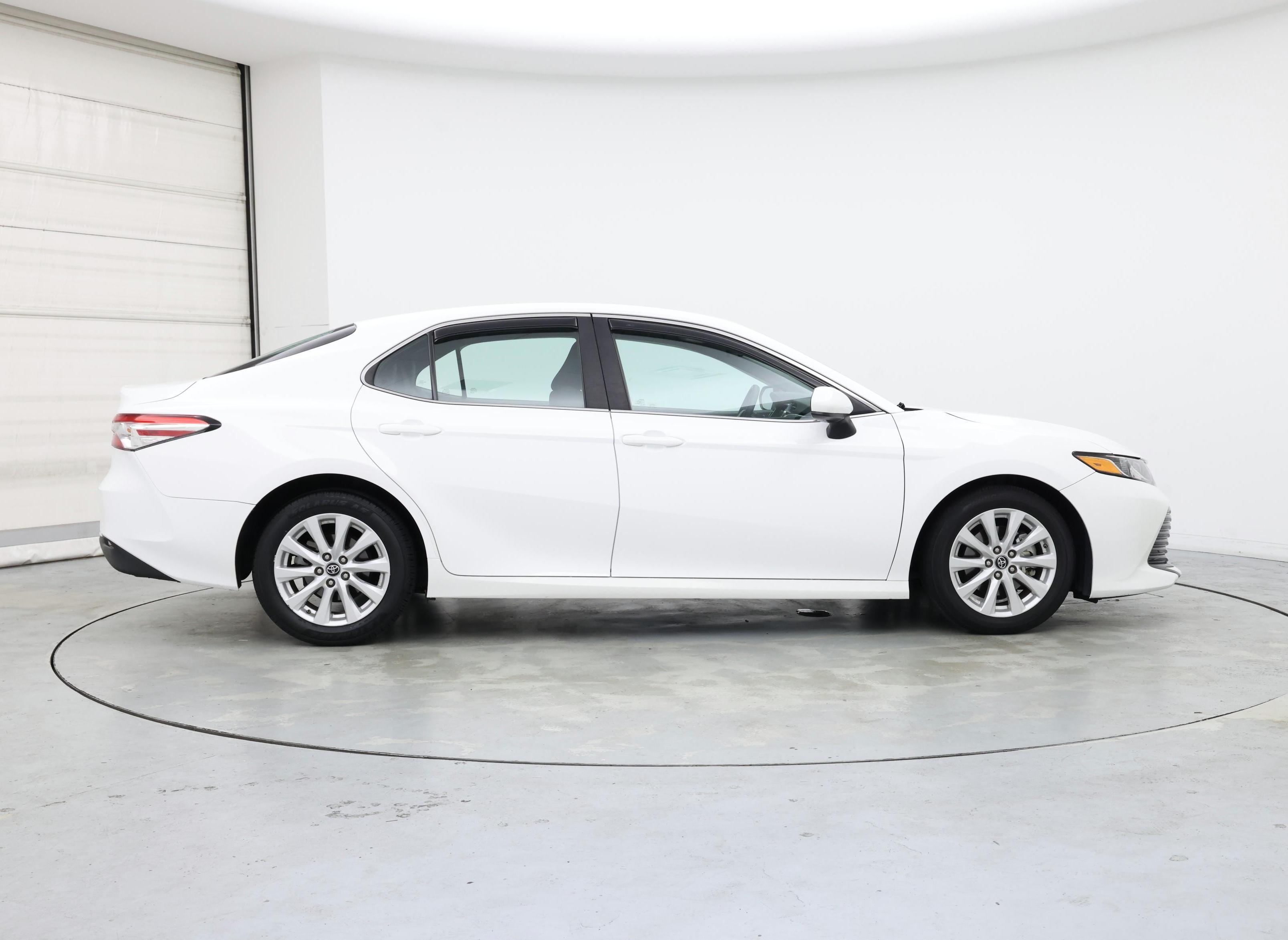Thumbnail: 2018 Toyota Camry - 7