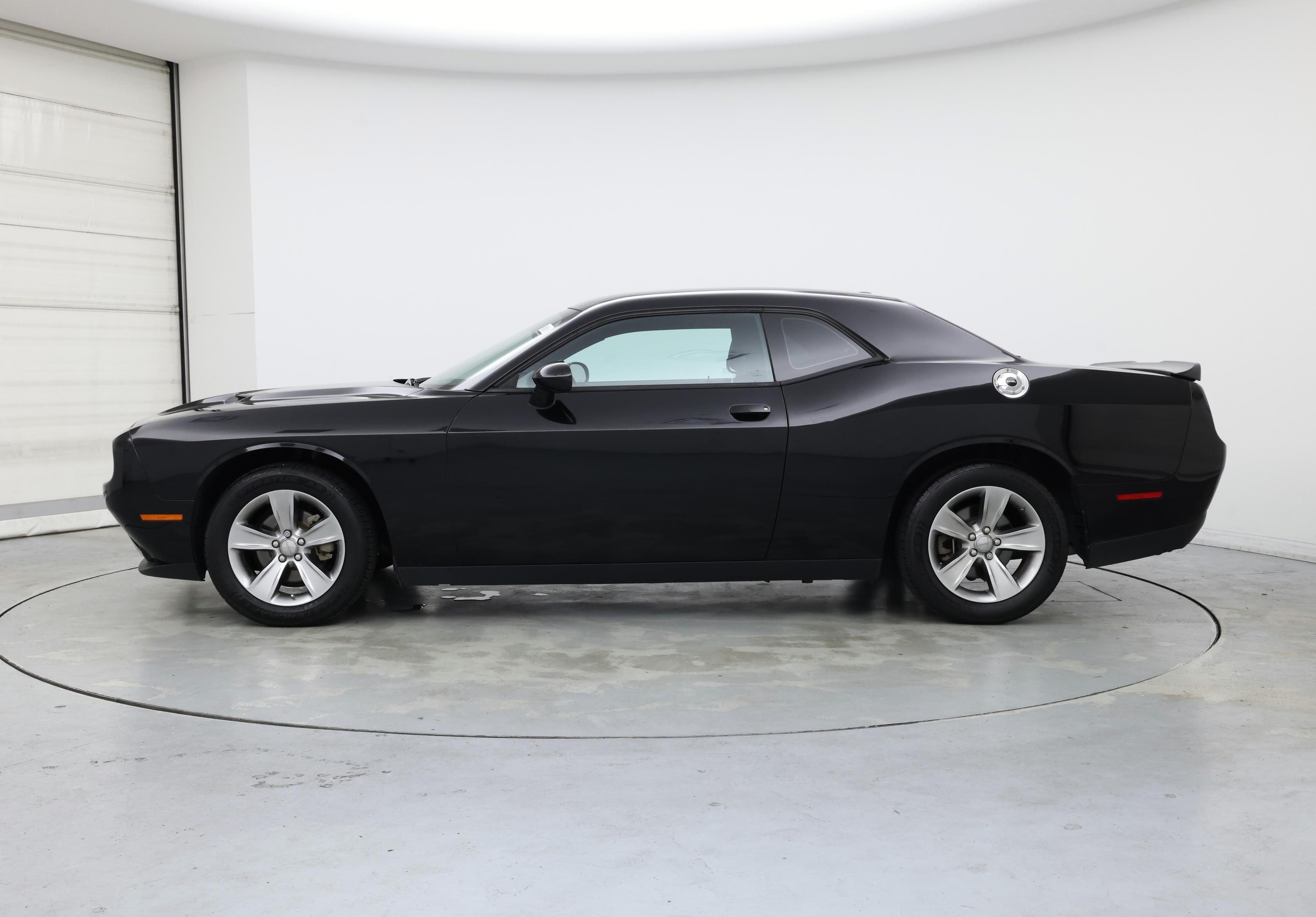 Thumbnail: 2022 Dodge Challenger - 3