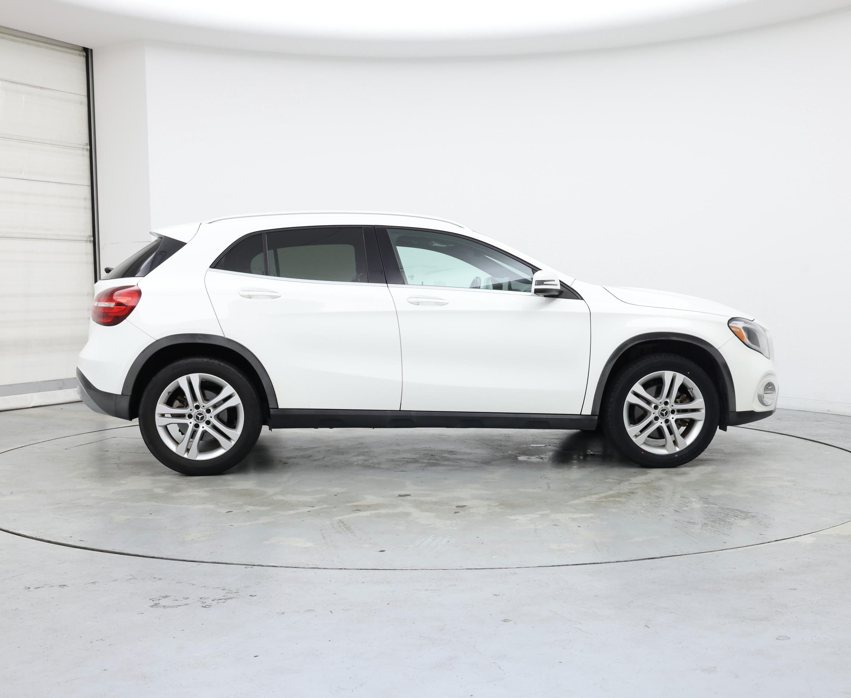 Thumbnail: 2019 Mercedes-Benz GLA - 7