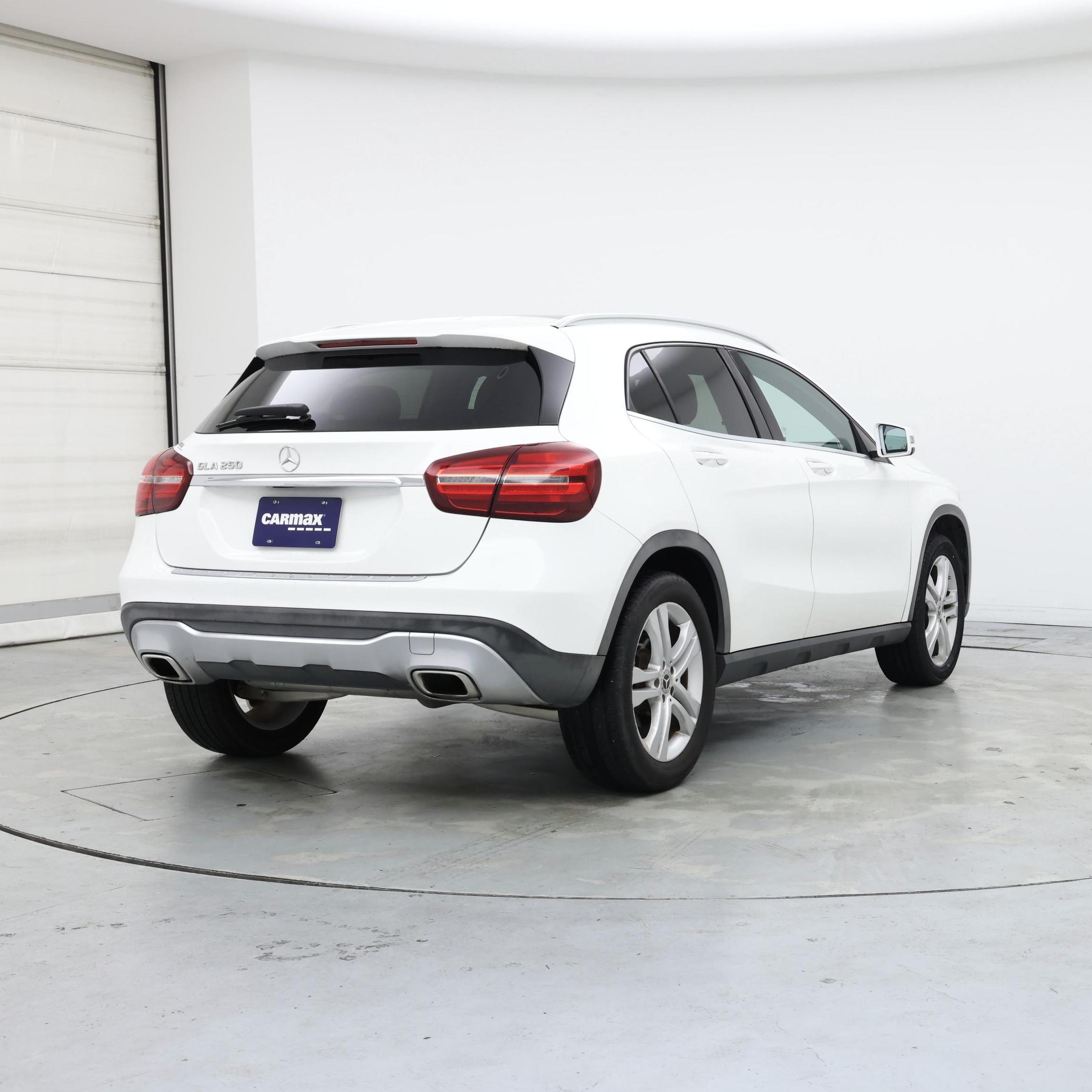 Thumbnail: 2019 Mercedes-Benz GLA - 8