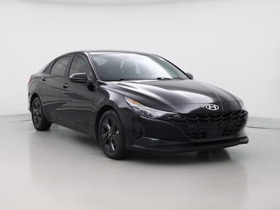 Black 2022 Hyundai Elantra SEL