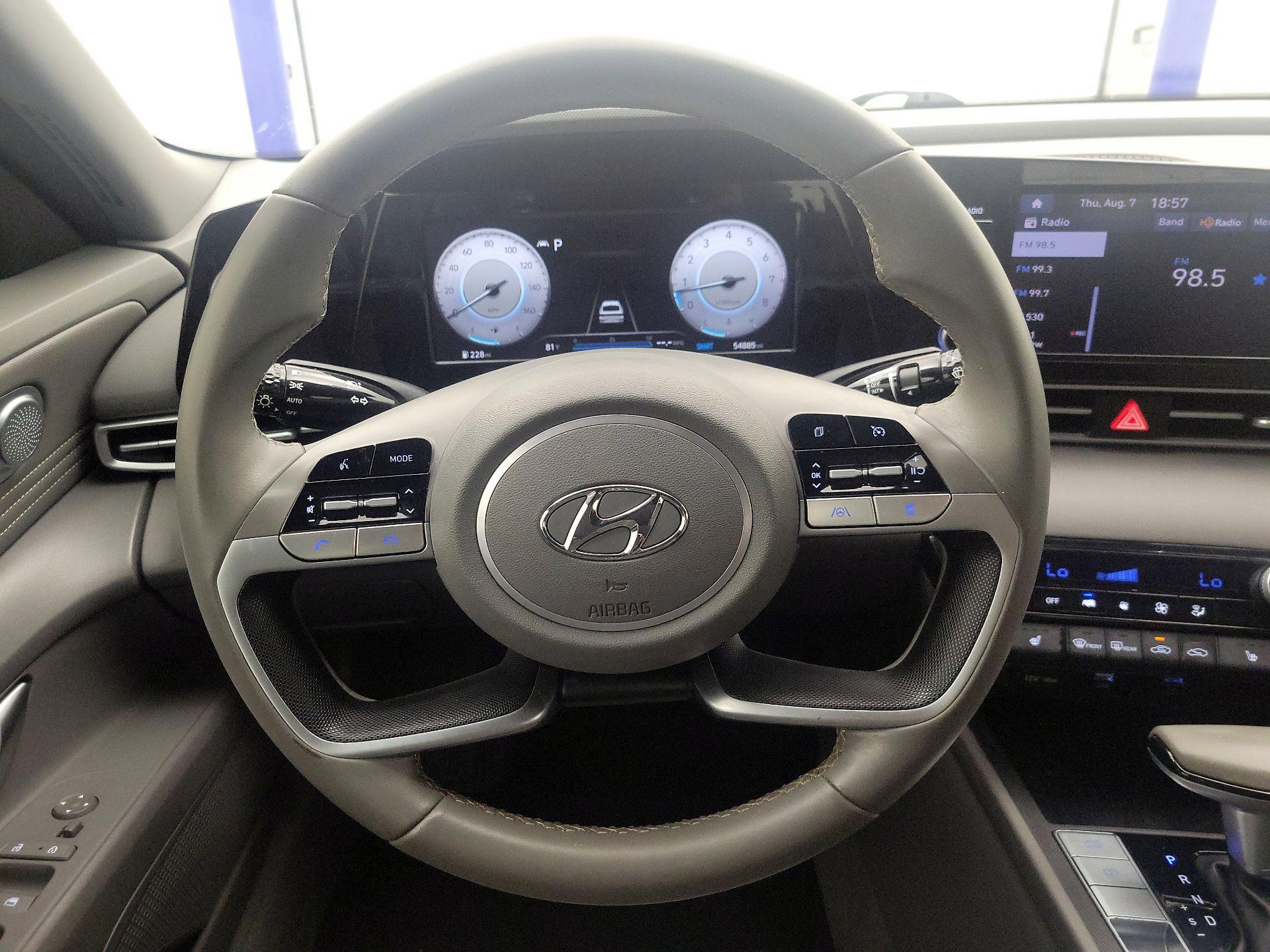 Thumbnail: 2022 Hyundai Elantra - 10