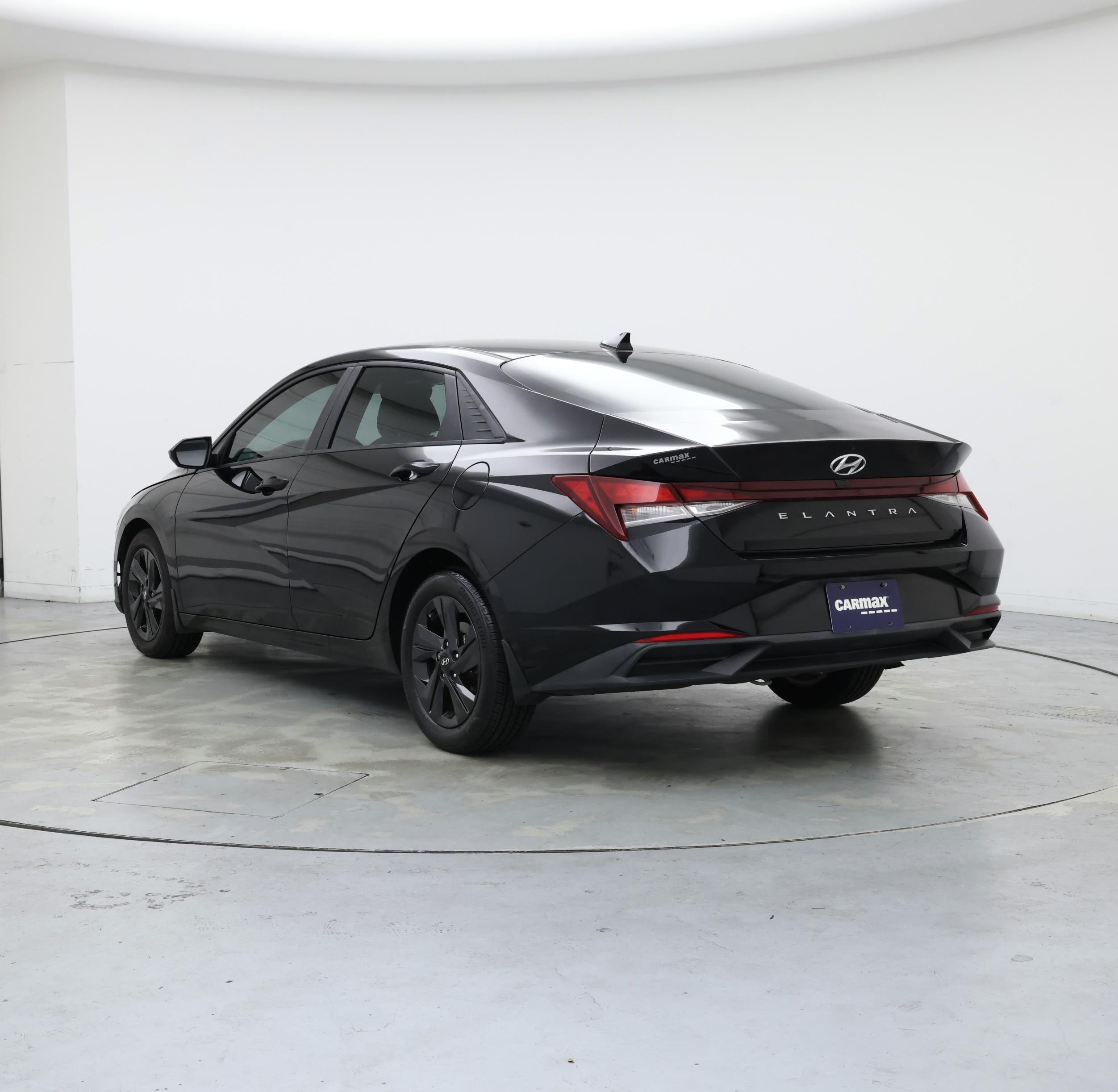 Thumbnail: 2022 Hyundai Elantra - 2