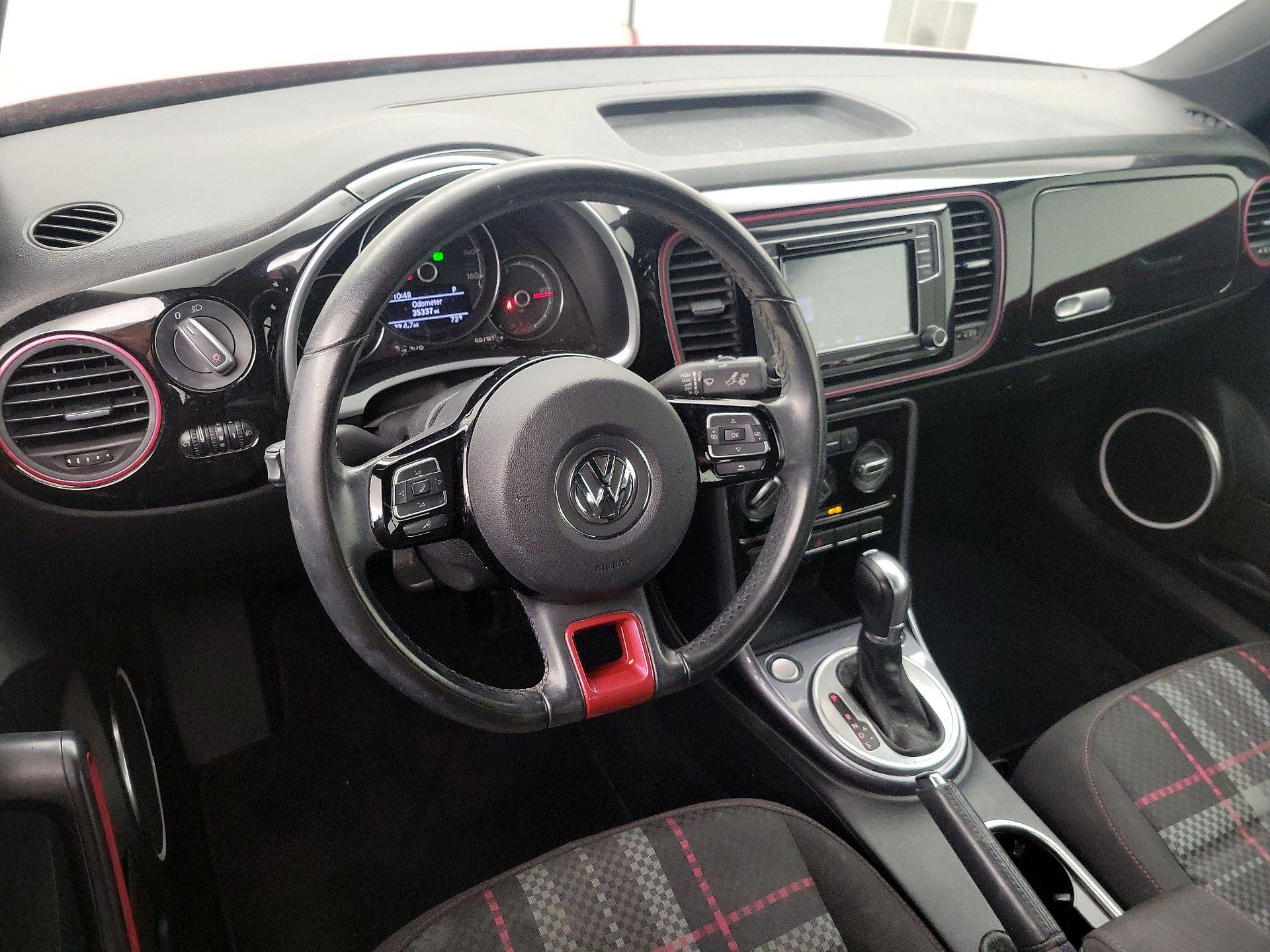 Thumbnail: 2017 Volkswagen Beetle - 9