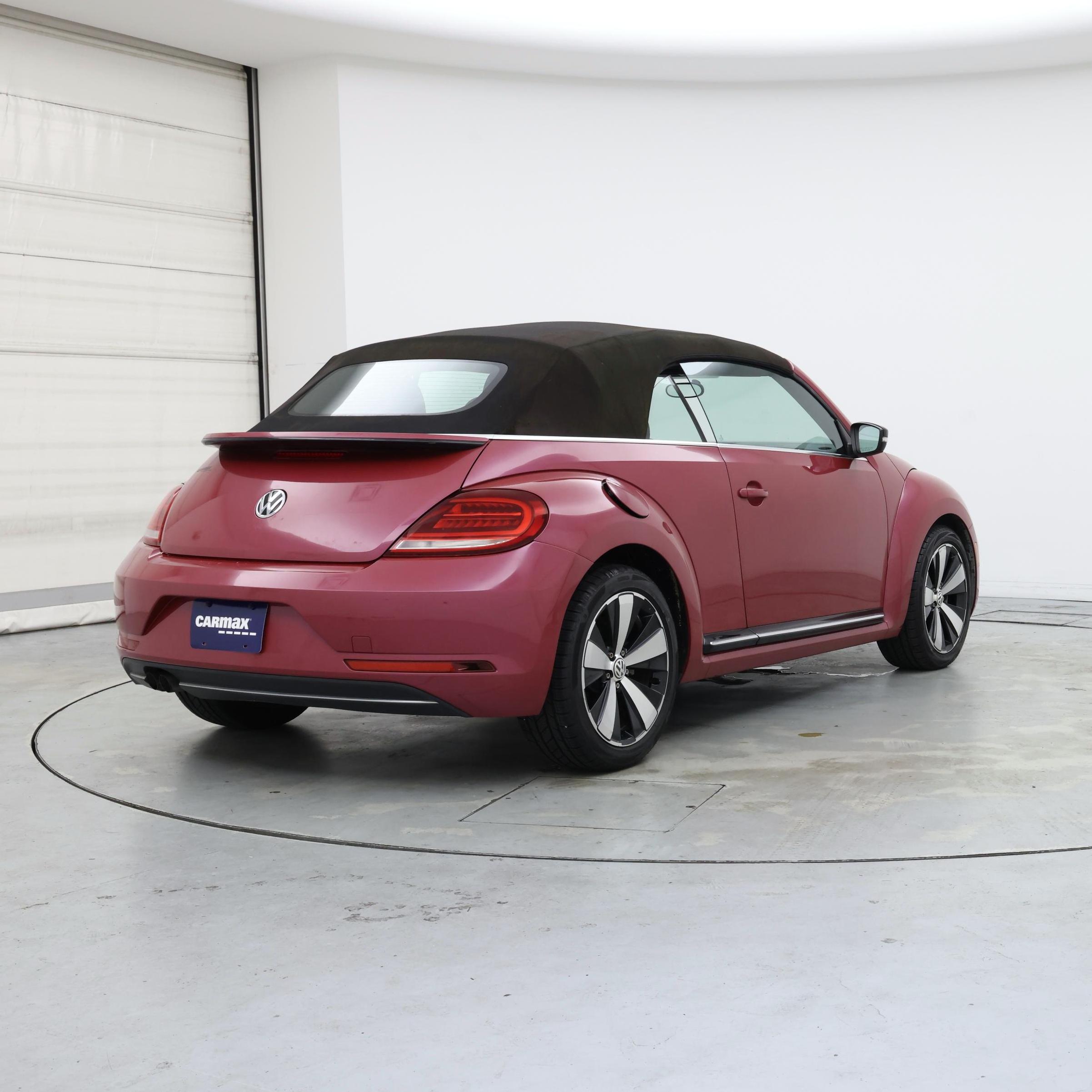 Thumbnail: 2017 Volkswagen Beetle - 8