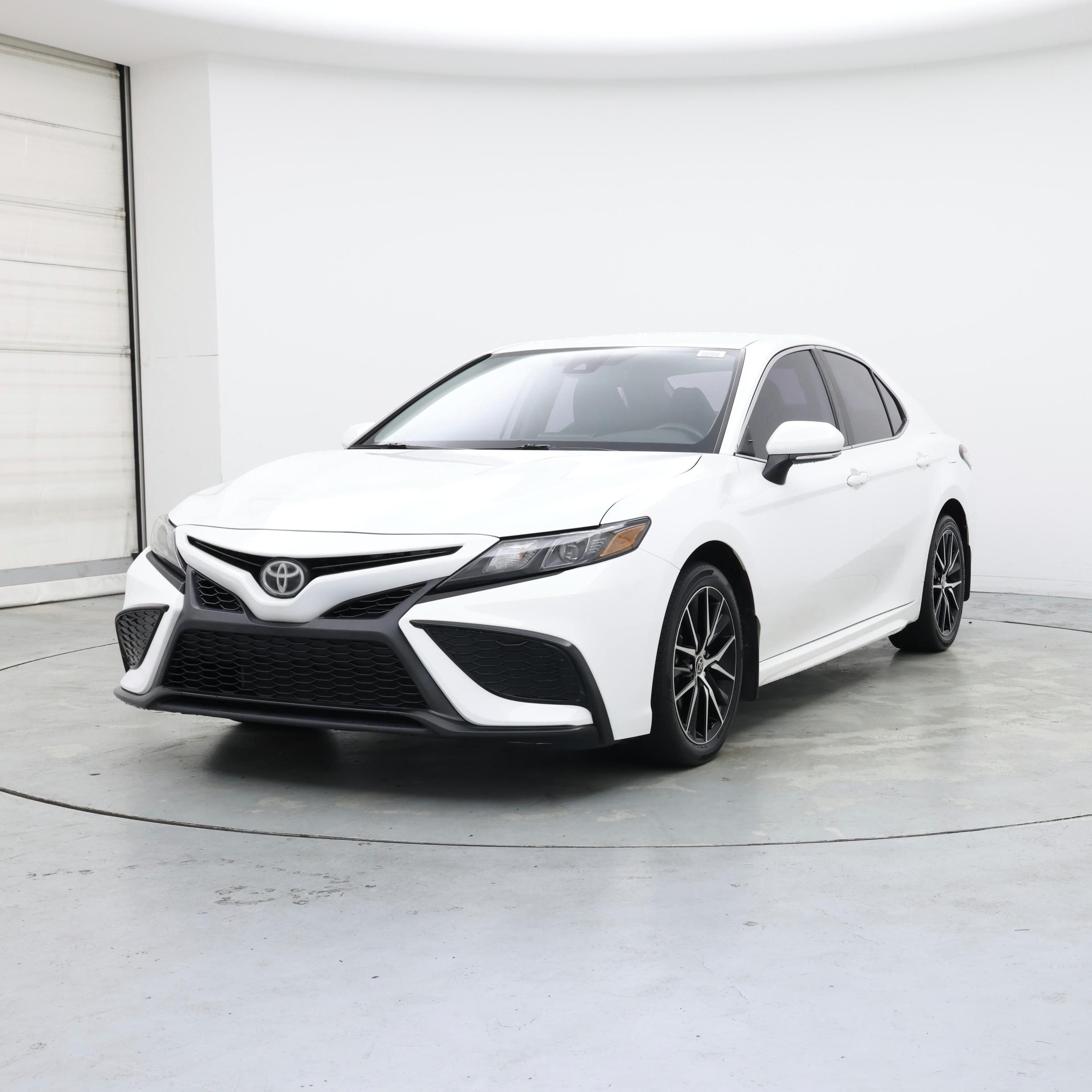 Thumbnail: 2021 Toyota Camry - 4