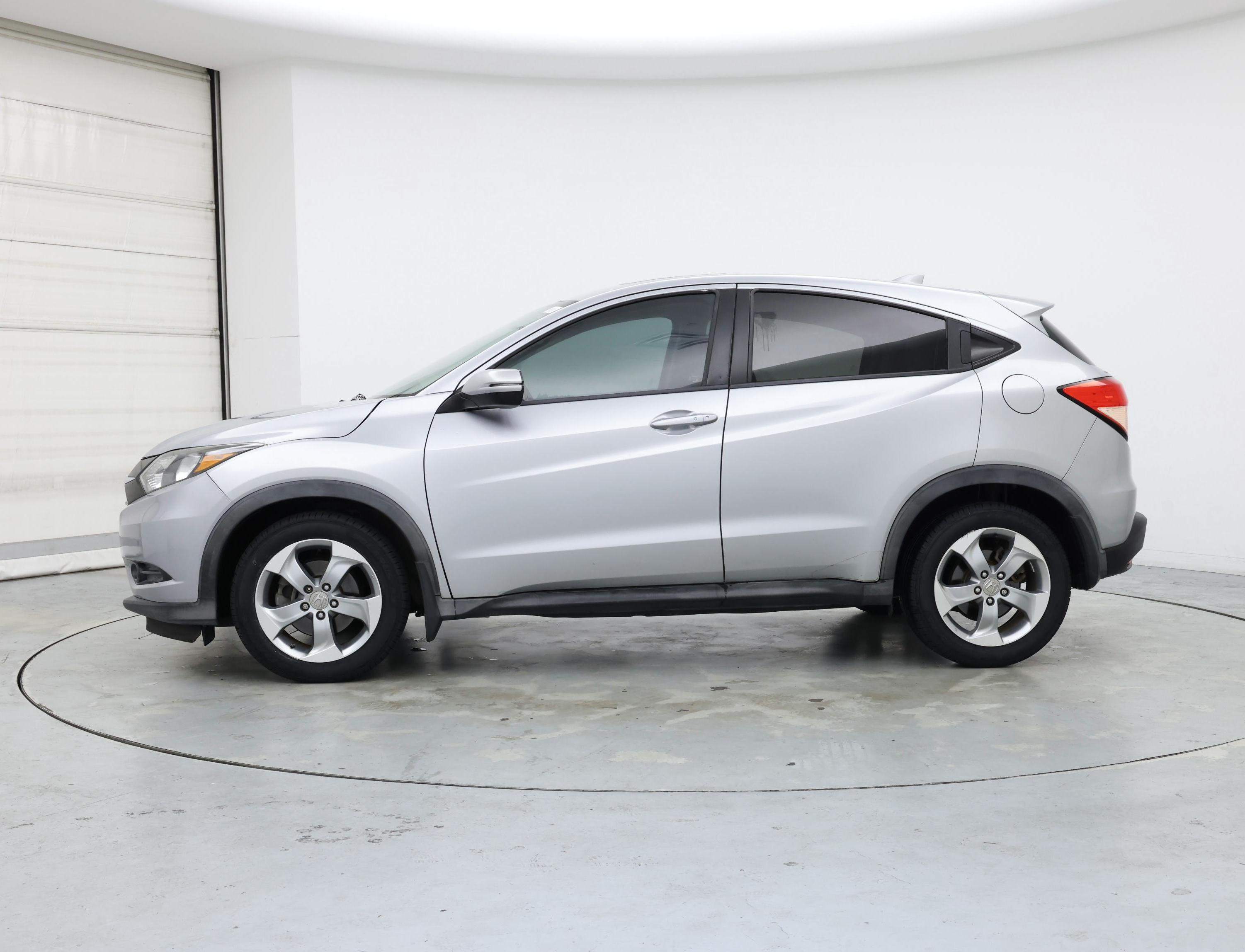 Thumbnail: 2017 Honda HR-V - 3