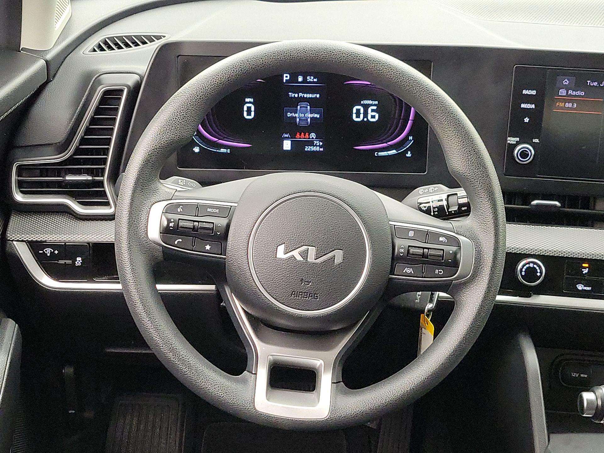 Thumbnail: 2023 Kia Sportage - 10