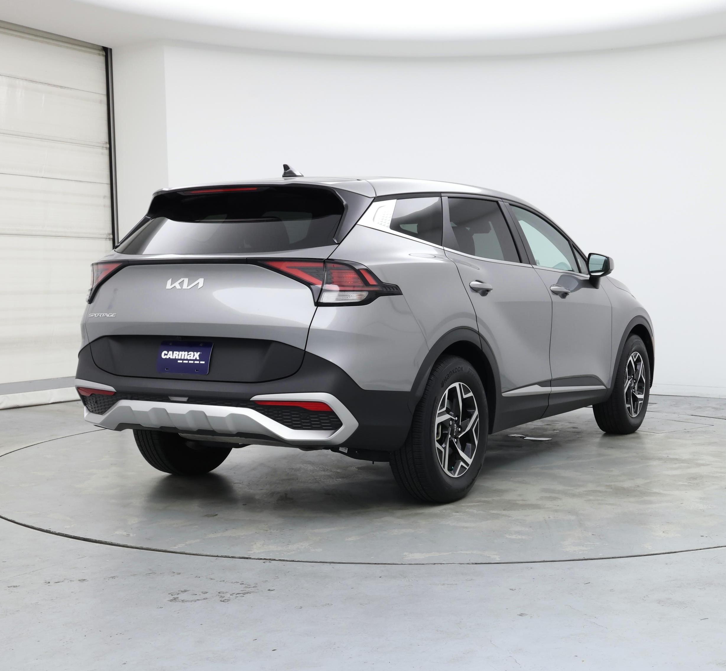 Thumbnail: 2023 Kia Sportage - 8