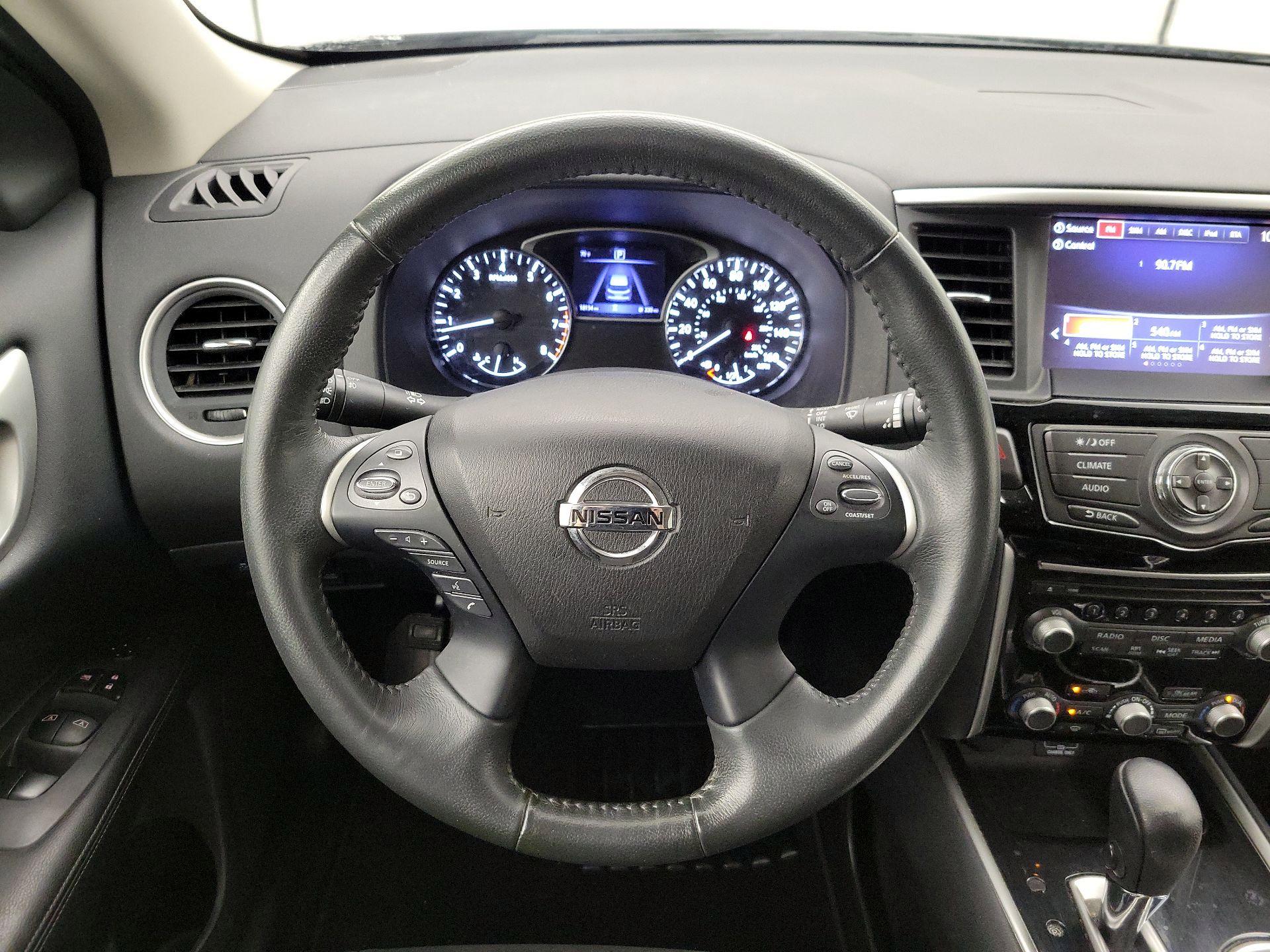 Thumbnail: 2018 Nissan Pathfinder - 10