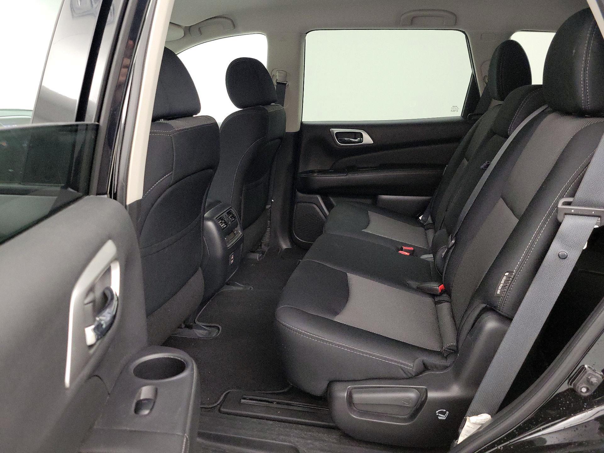 Thumbnail: 2018 Nissan Pathfinder - 19