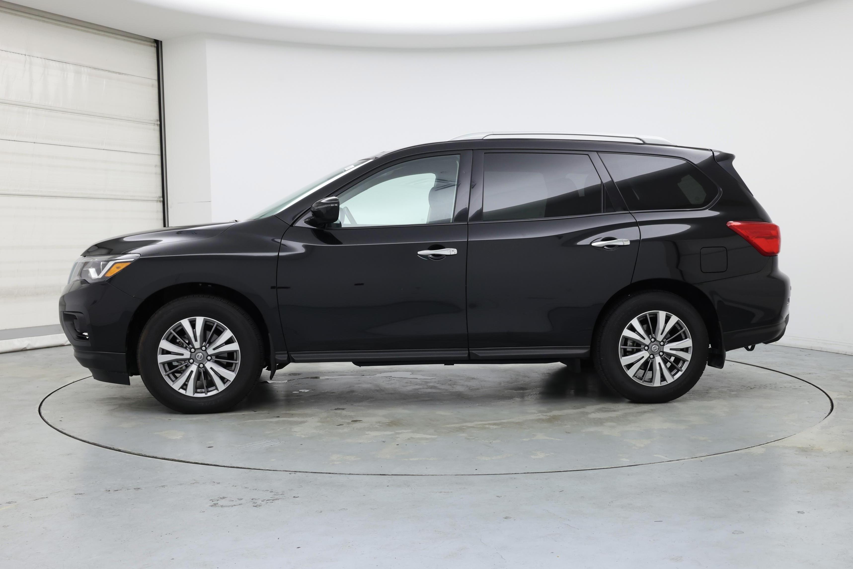 Thumbnail: 2018 Nissan Pathfinder - 3