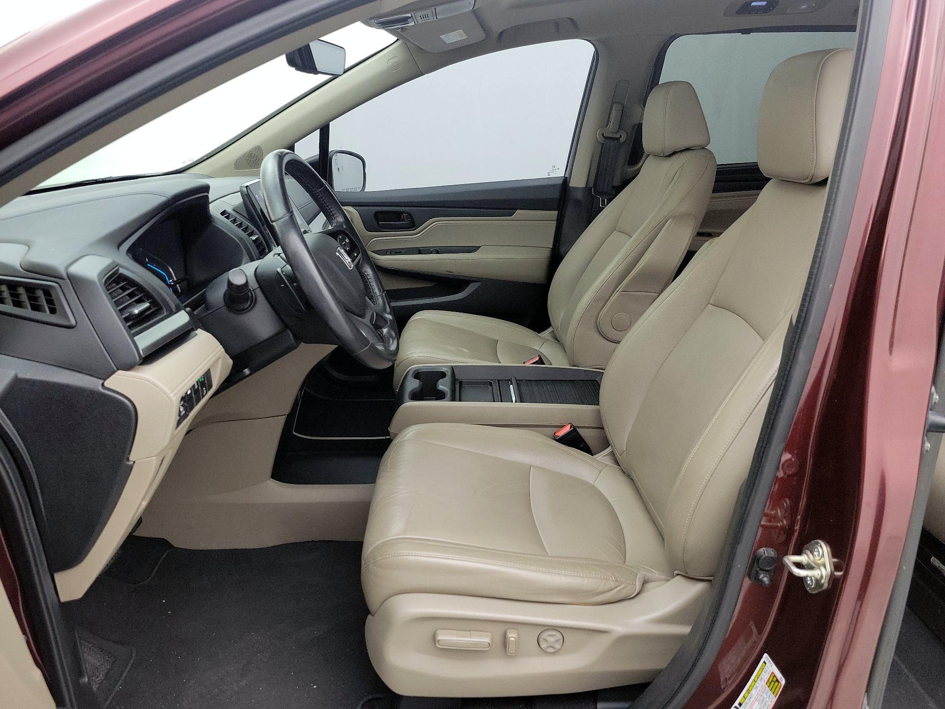 Thumbnail: 2018 Honda Odyssey - 11