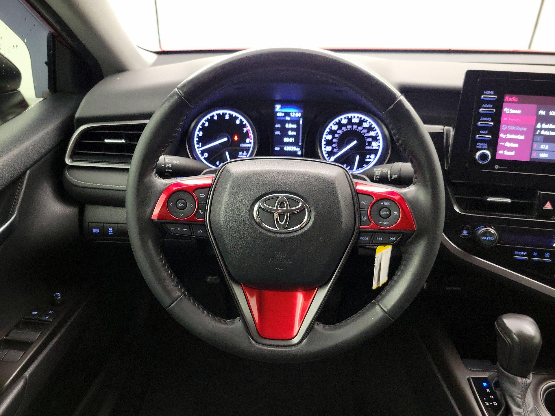 Thumbnail: 2022 Toyota Camry - 10