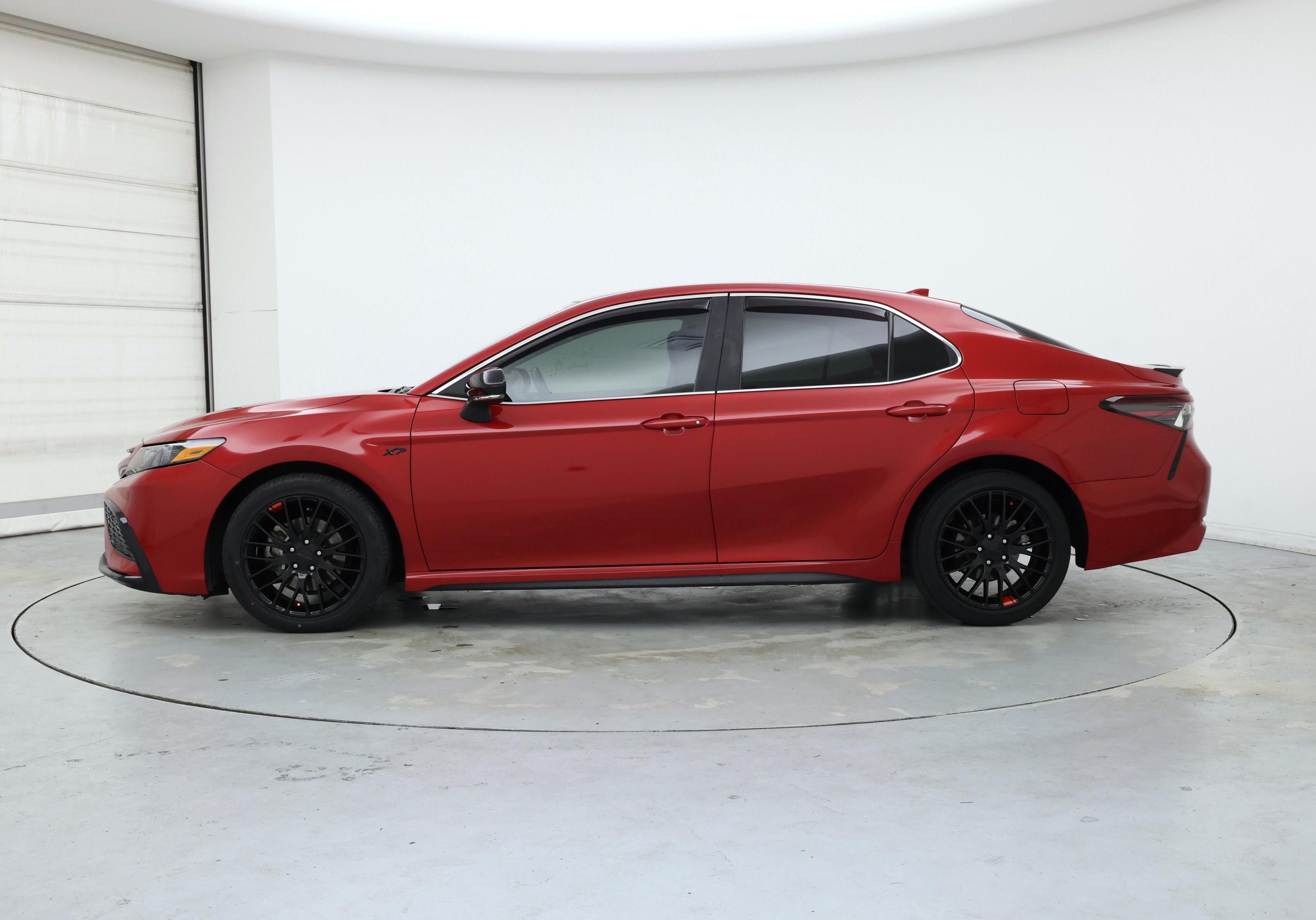 Thumbnail: 2022 Toyota Camry - 3